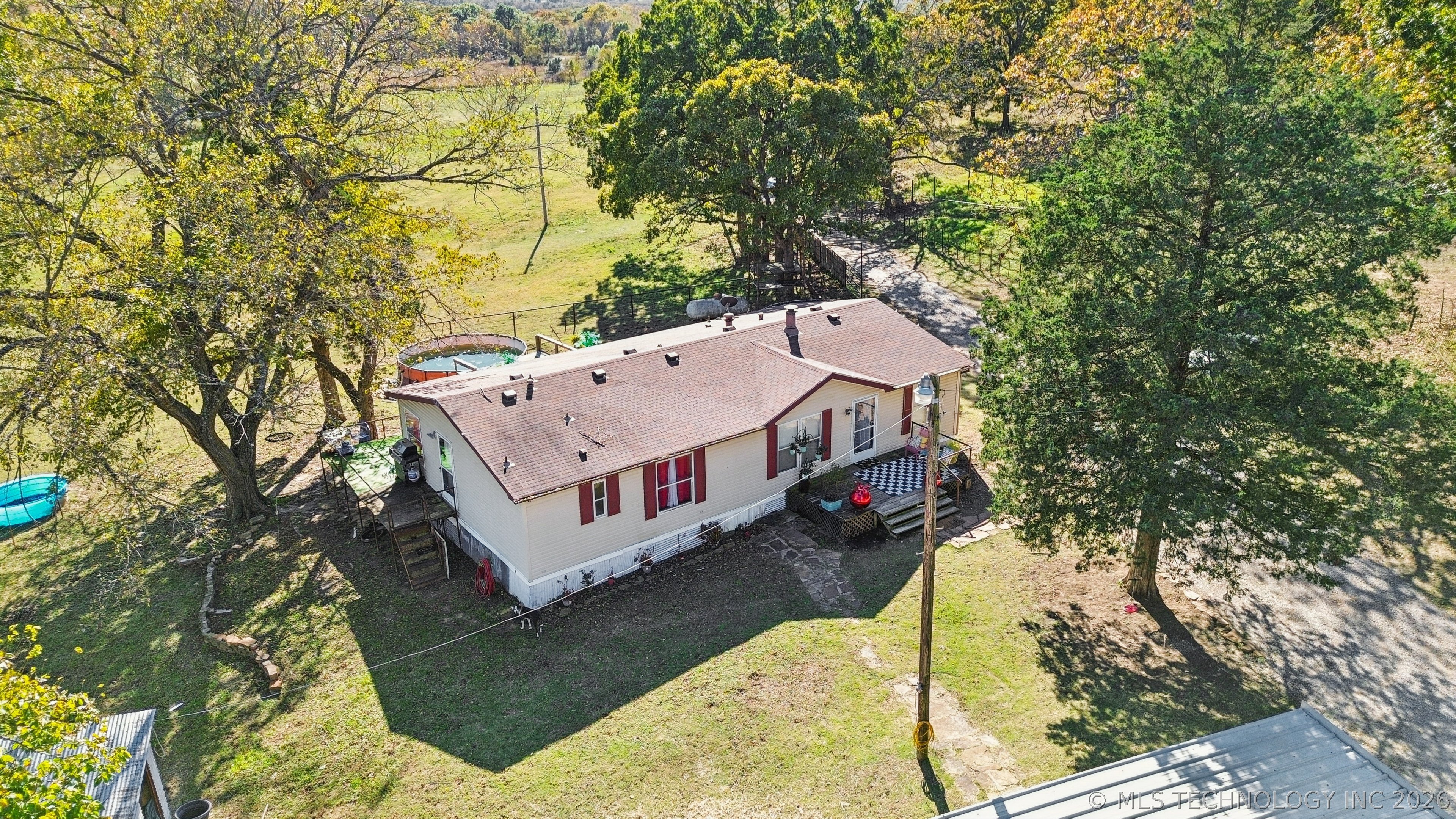3306 2401 Road Property Photo 1