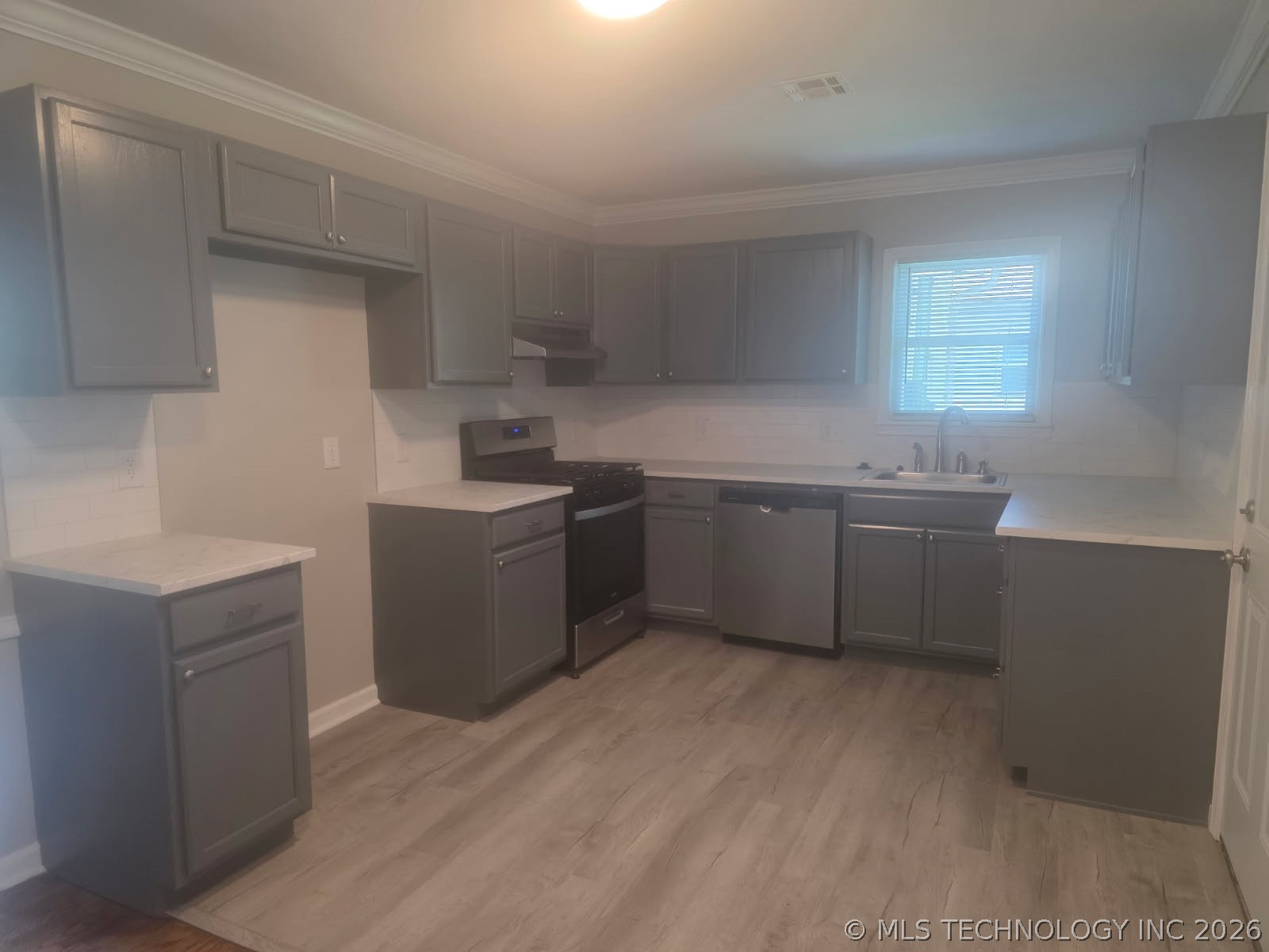 4957 S Boston Place Property Photo 3