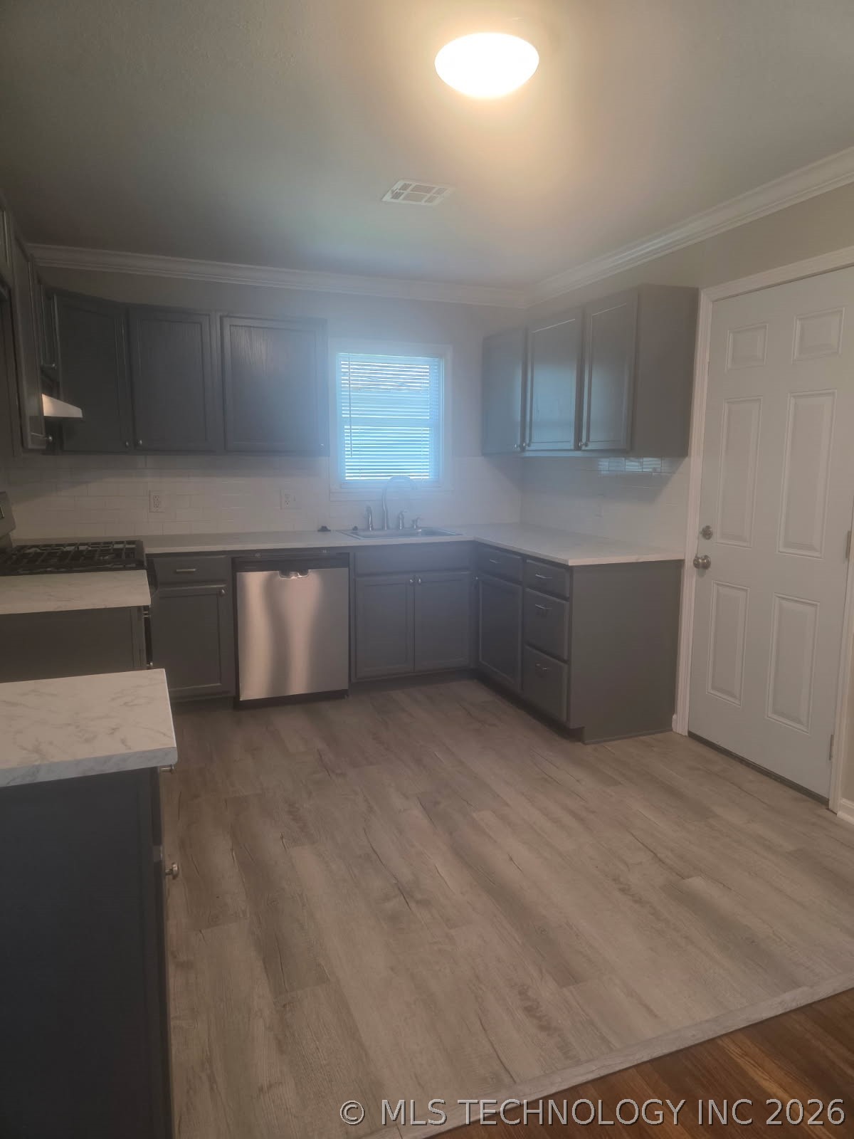 4957 S Boston Place Property Photo 4