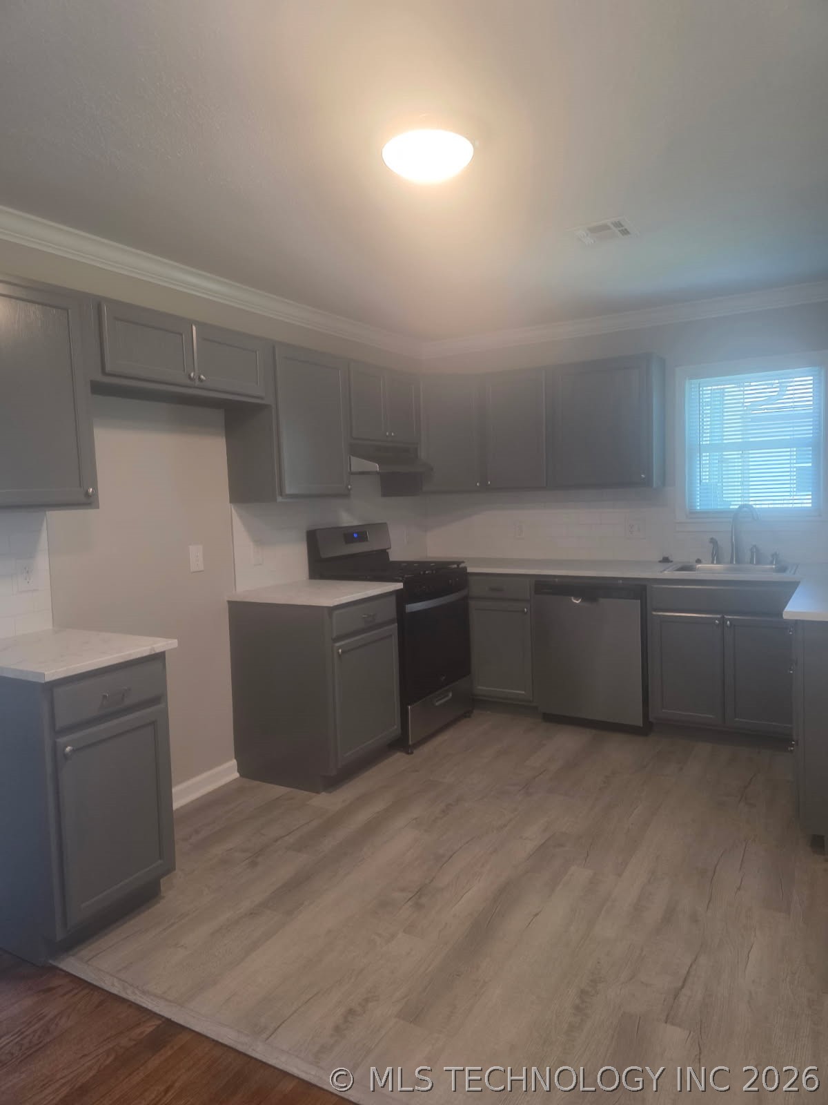 4957 S Boston Place Property Photo 5