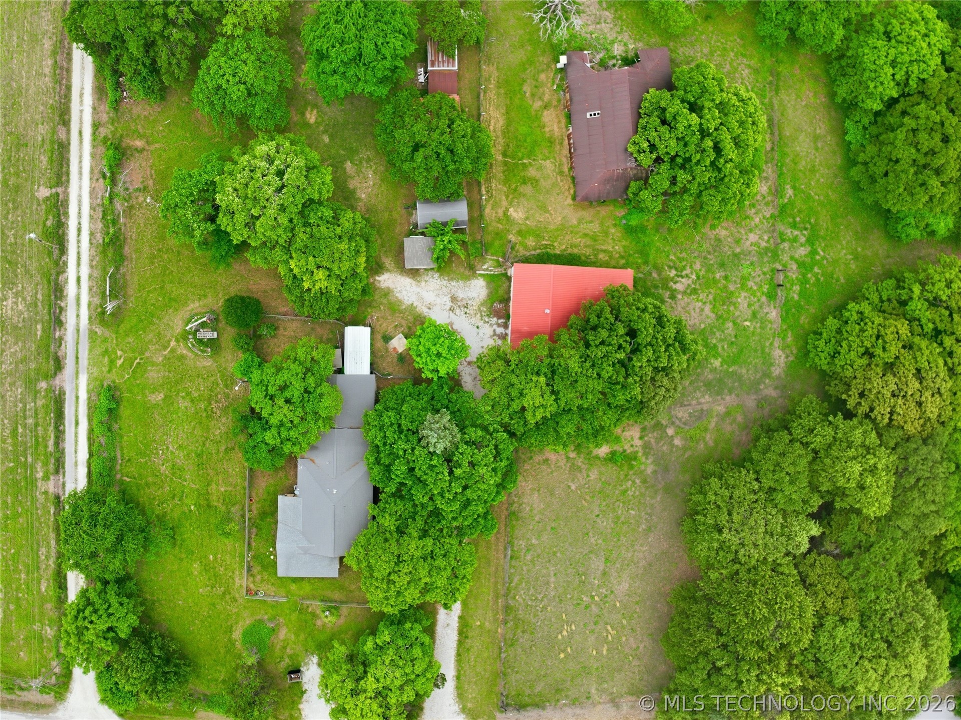 20571 County Road 1600 Property Photo 5