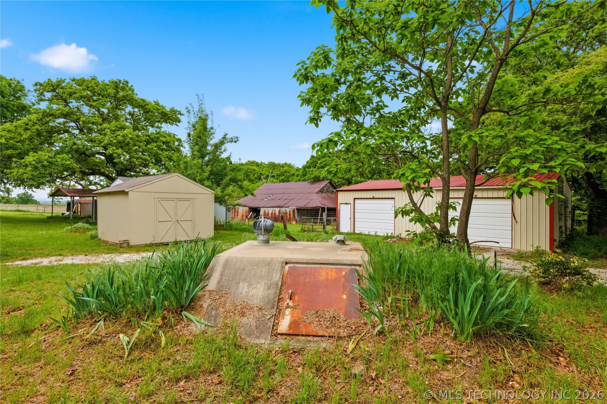 20571 County Road 1600 Property Photo 15