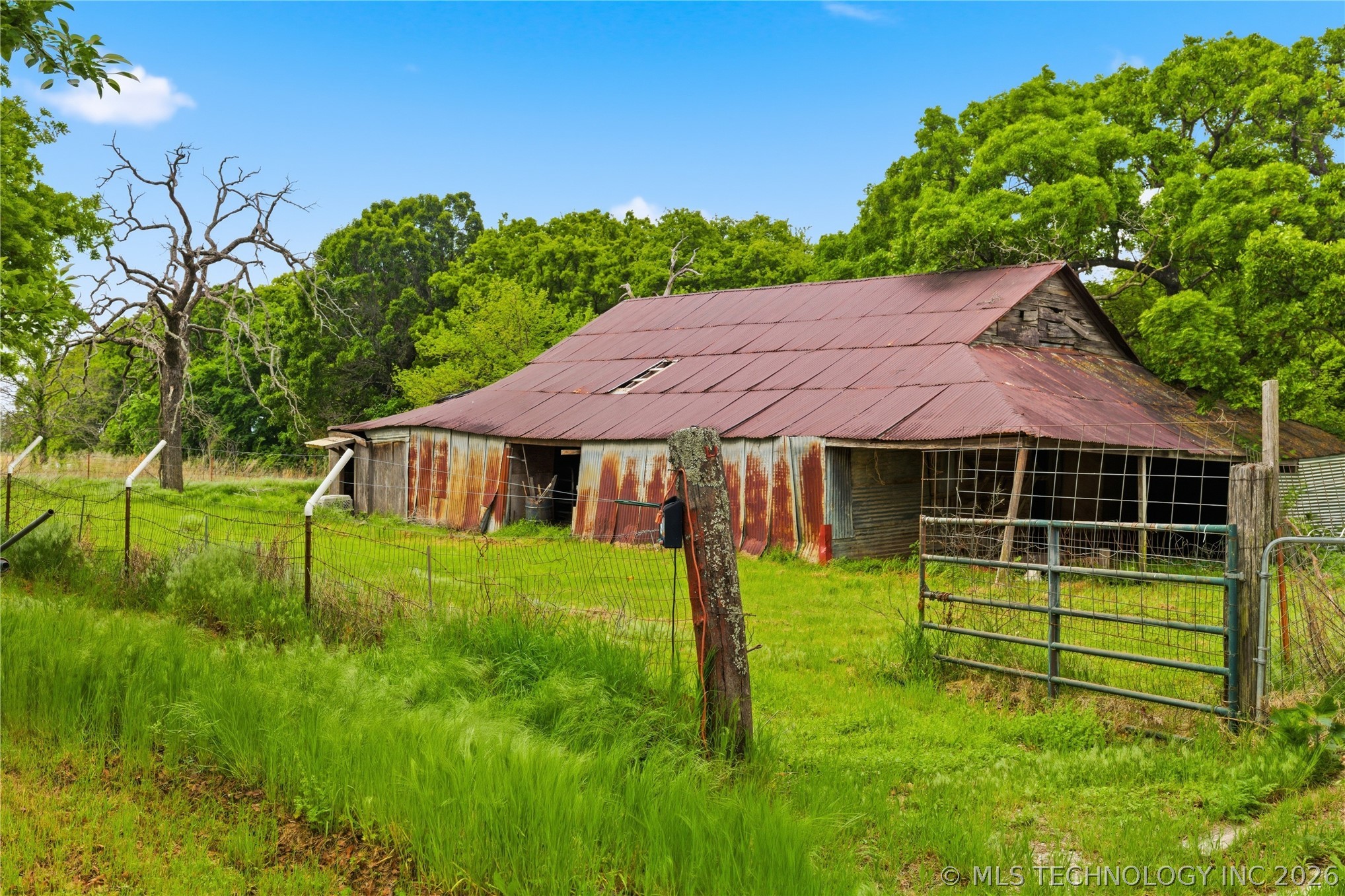 20571 County Road 1600 Property Photo 17