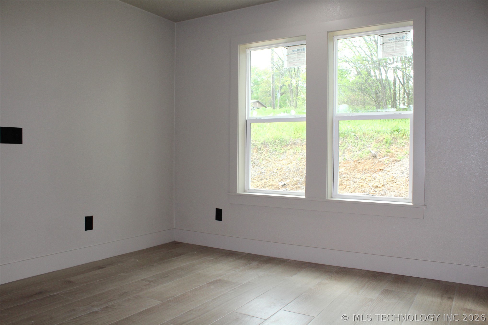 215 N California Property Photo 16