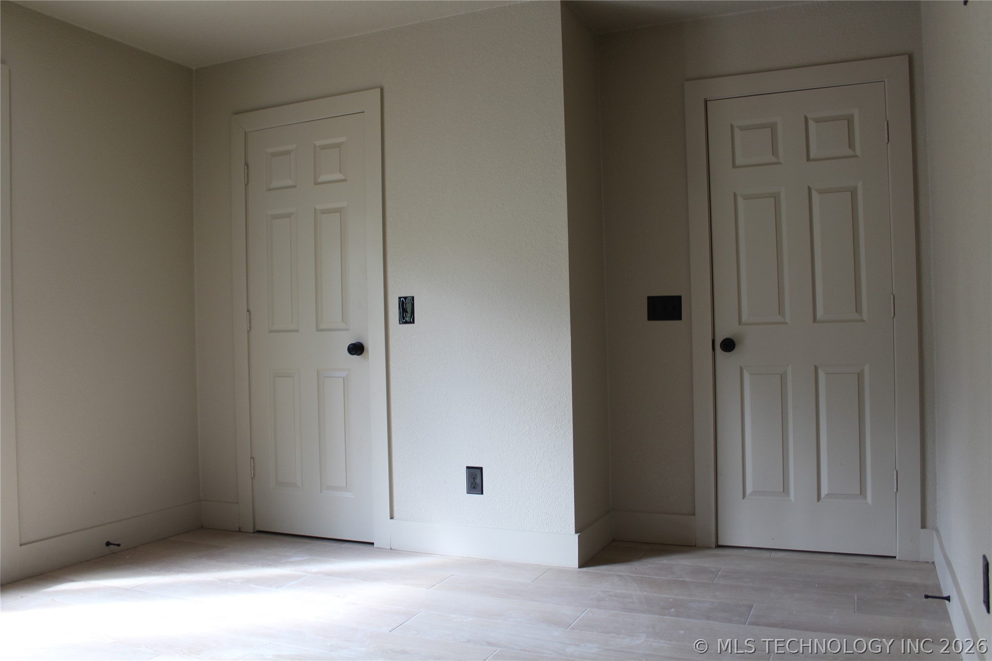 215 N California Property Photo 18