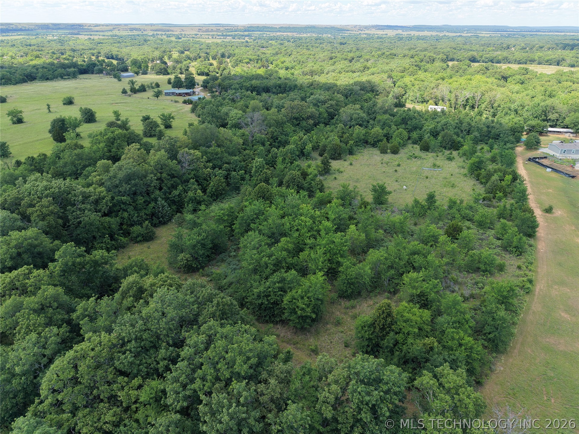 7504 Fig Road Property Photo 4