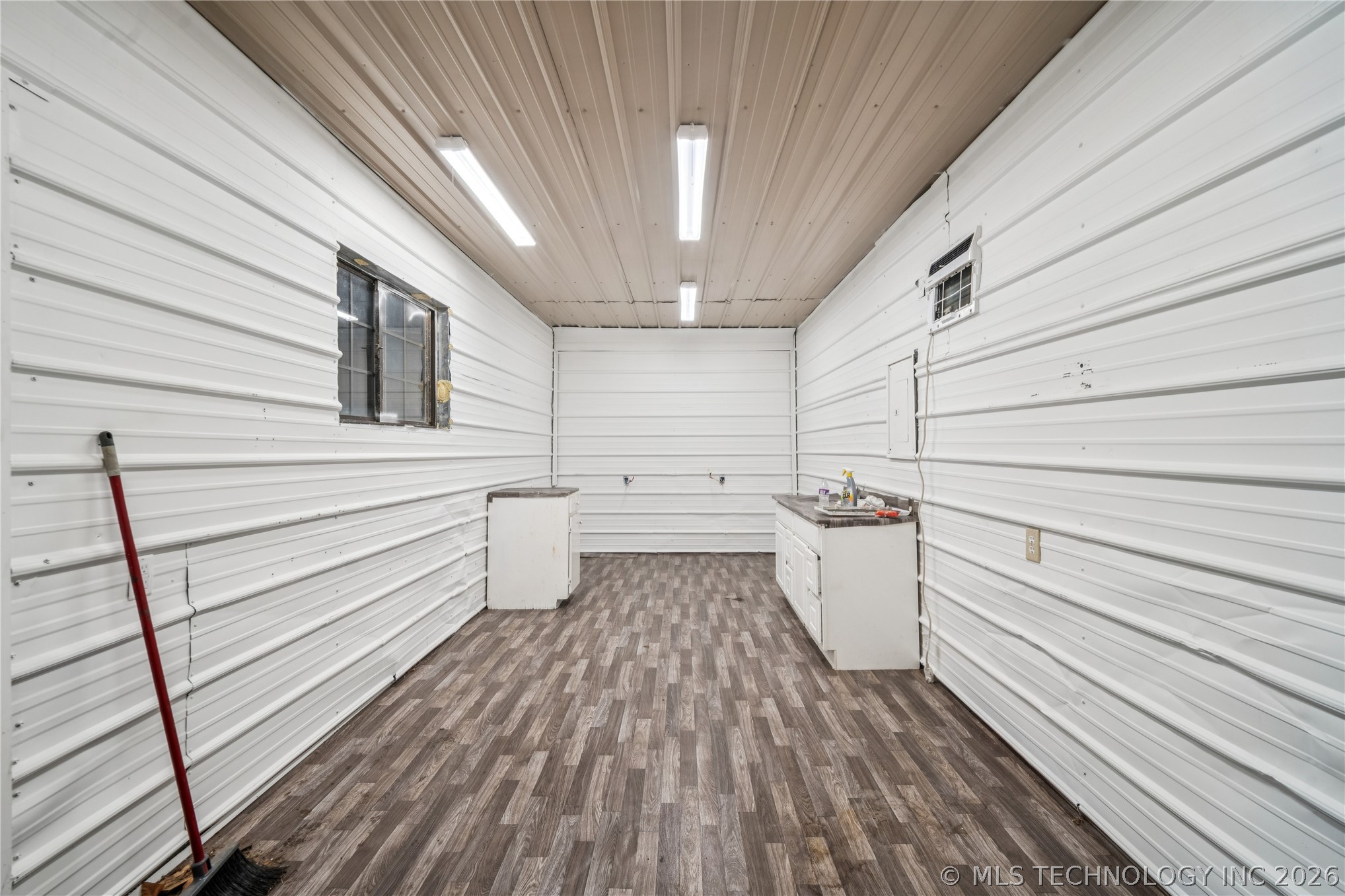 12015 S Poplar Street Property Photo 26
