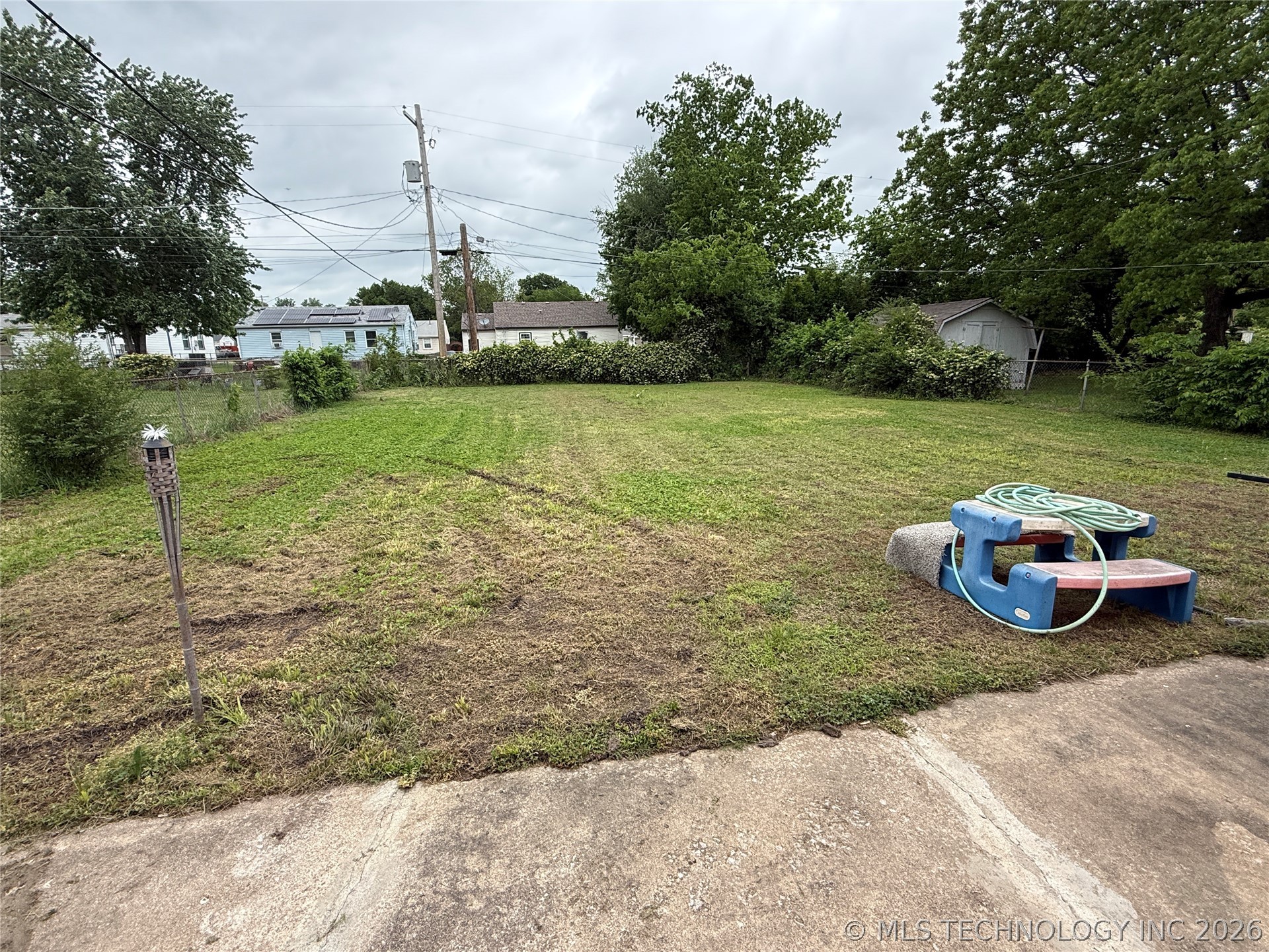 7111 E Marshall Street Property Photo 4