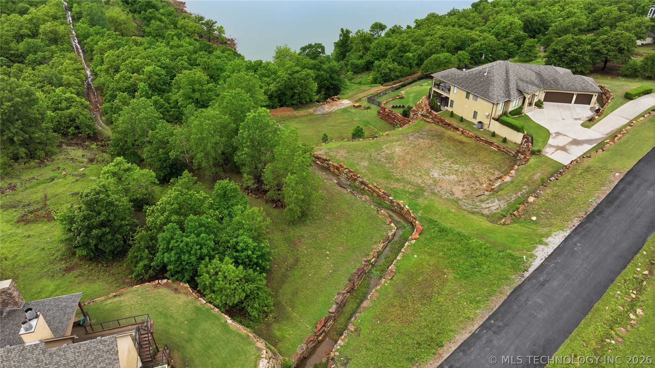 0000 Shoreline Drive Property Photo 10
