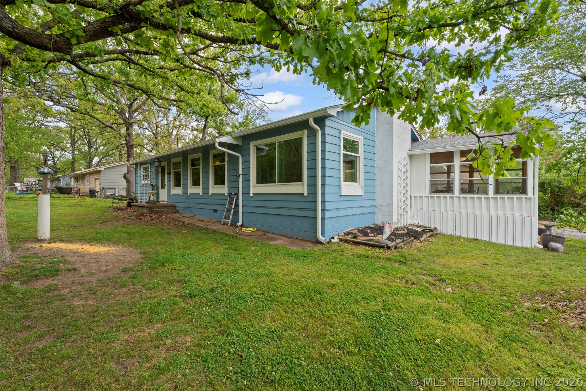 62521 E 252 Road Property Photo 3