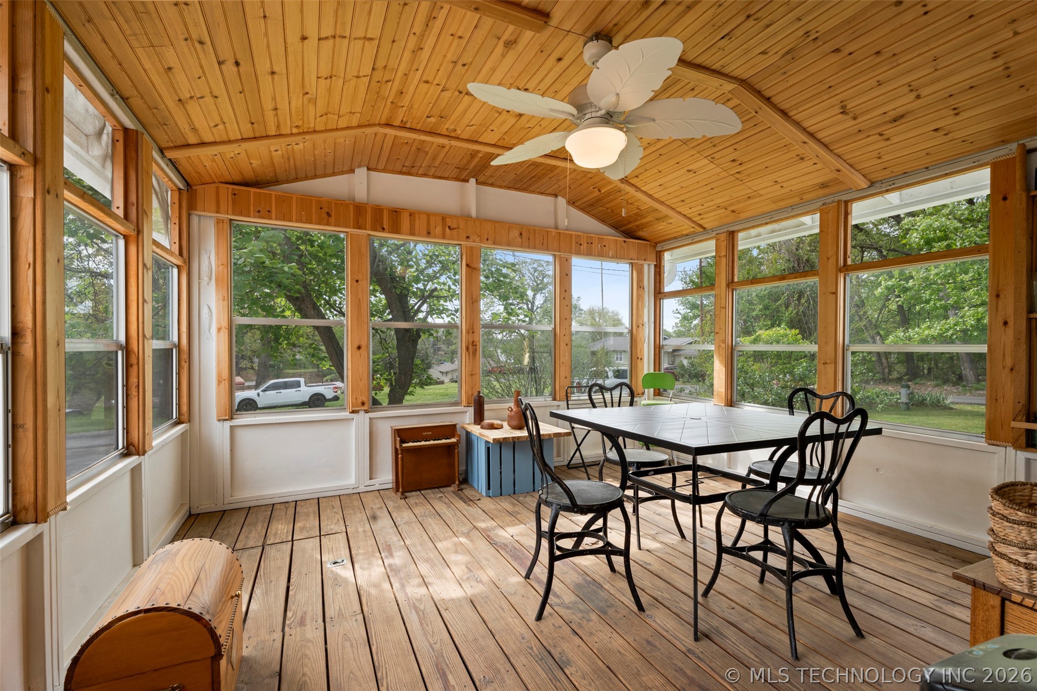 62521 E 252 Road Property Photo 7