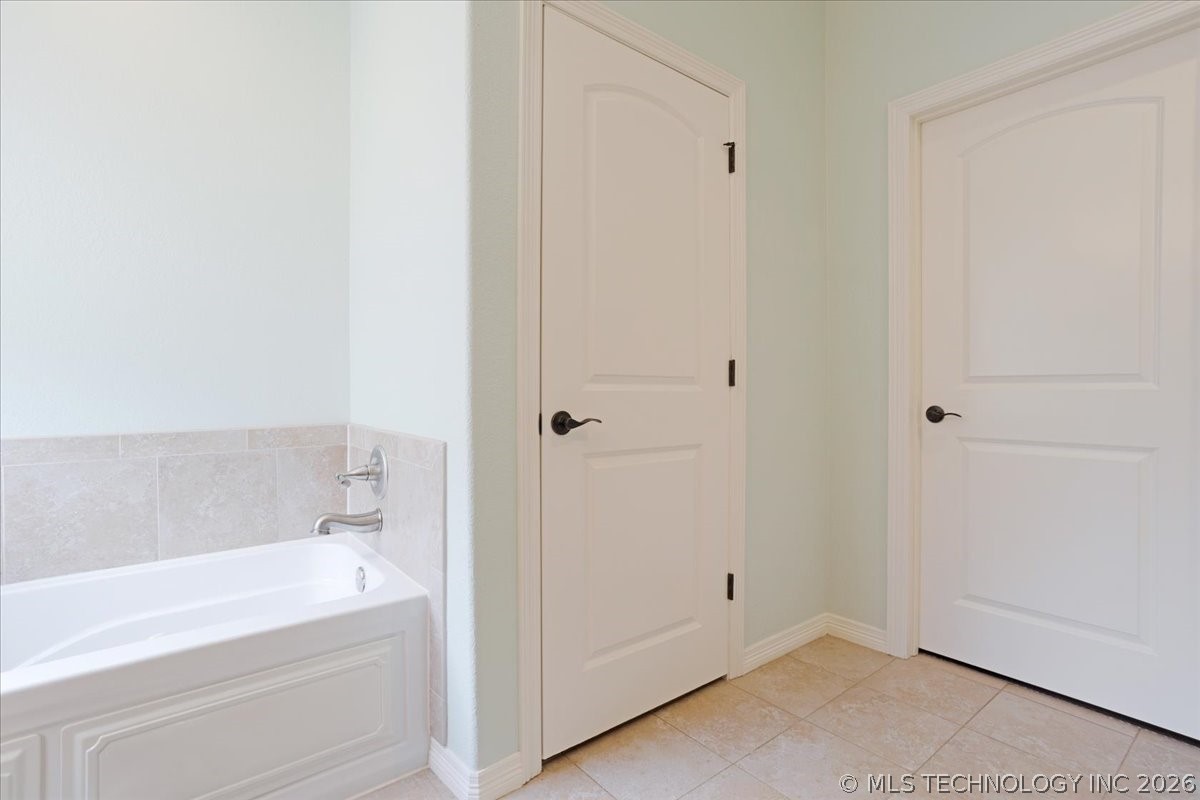 1008 Beretta Boulevard Property Photo 25