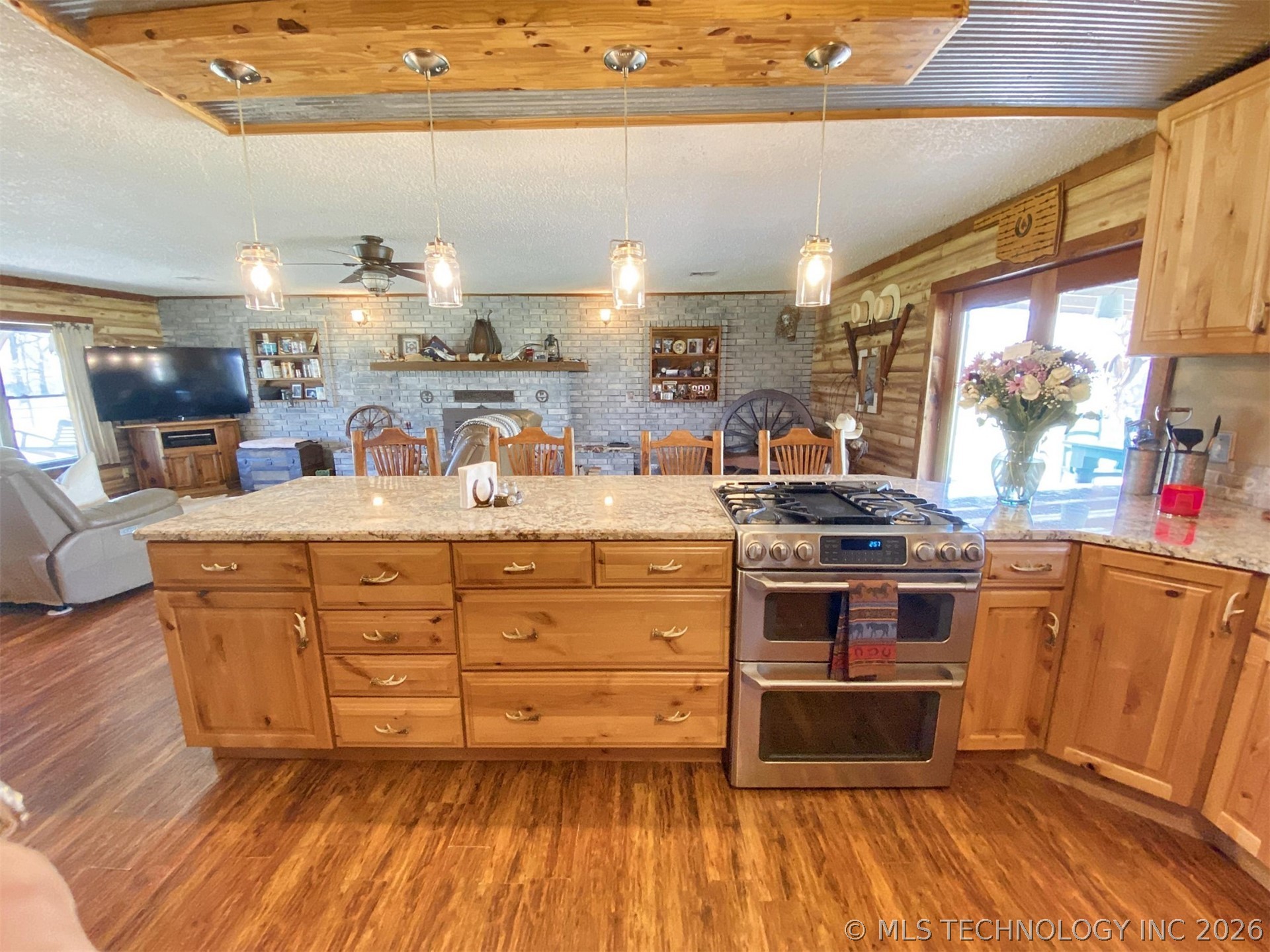 465501 E 800 Road Property Photo 8