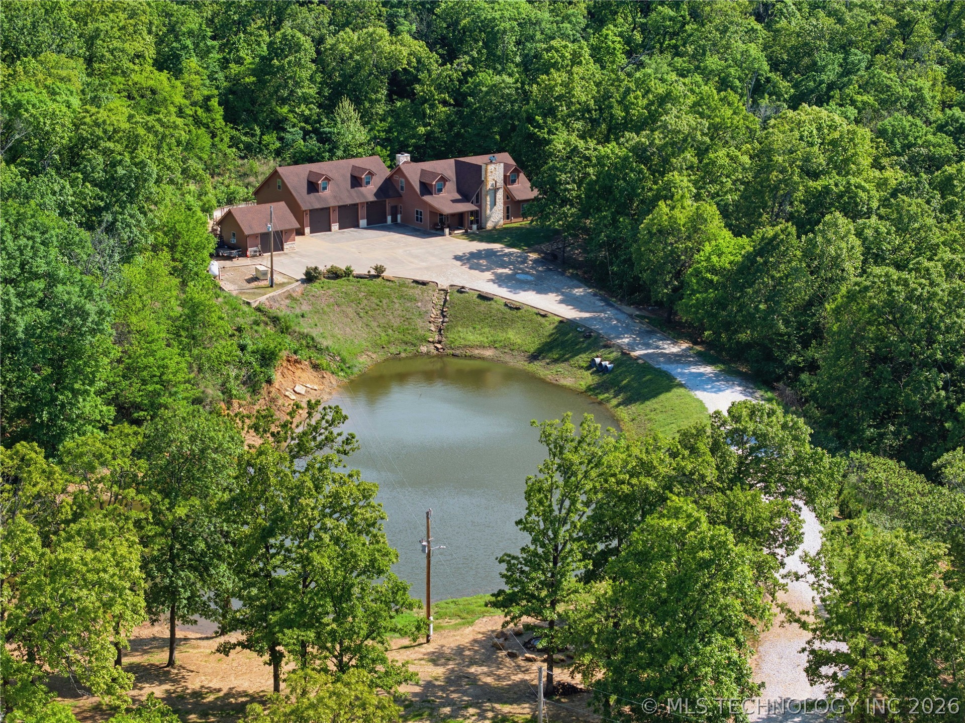 452316 E 953 Road Property Photo 1