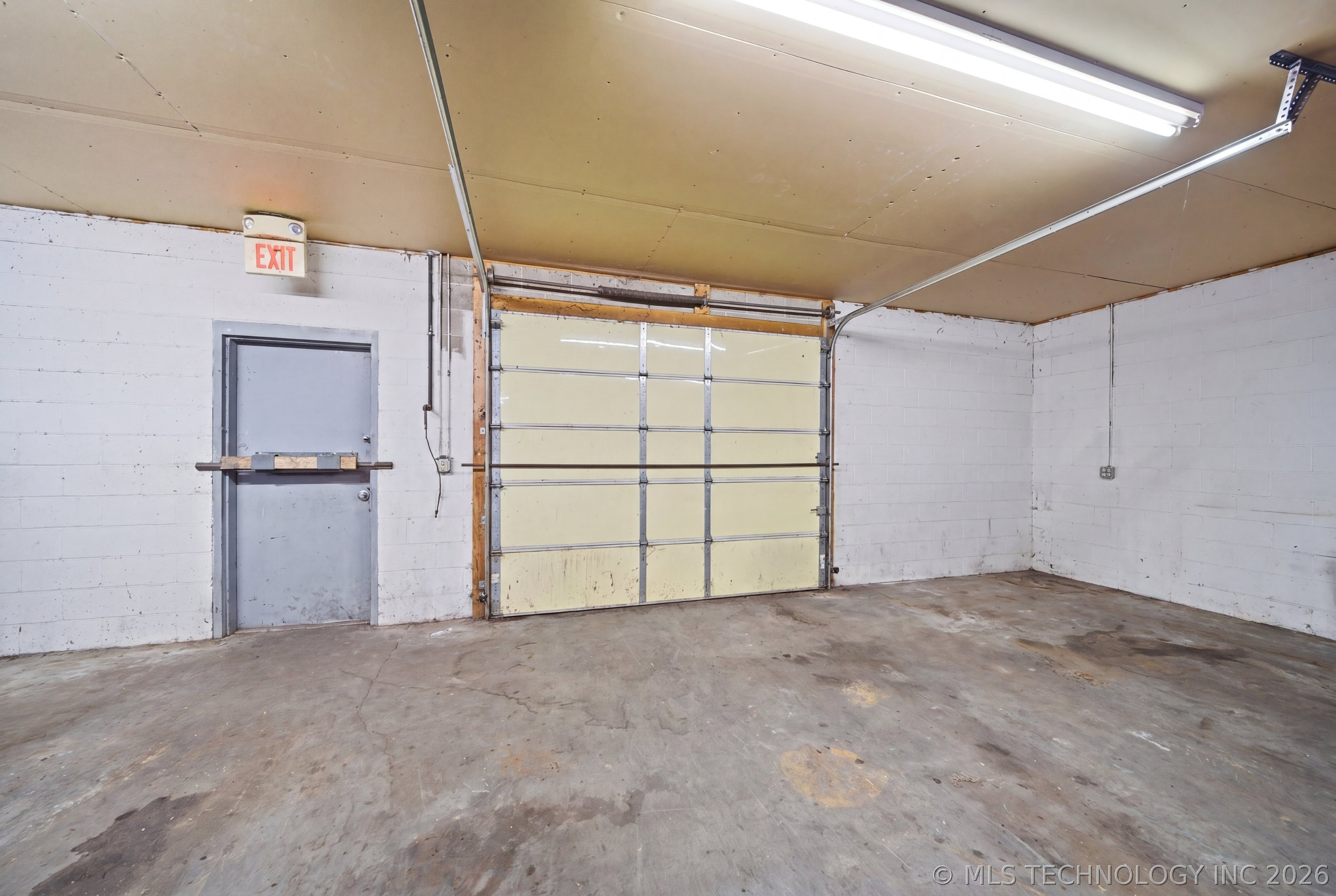 2604 E Apache Street Property Photo 15
