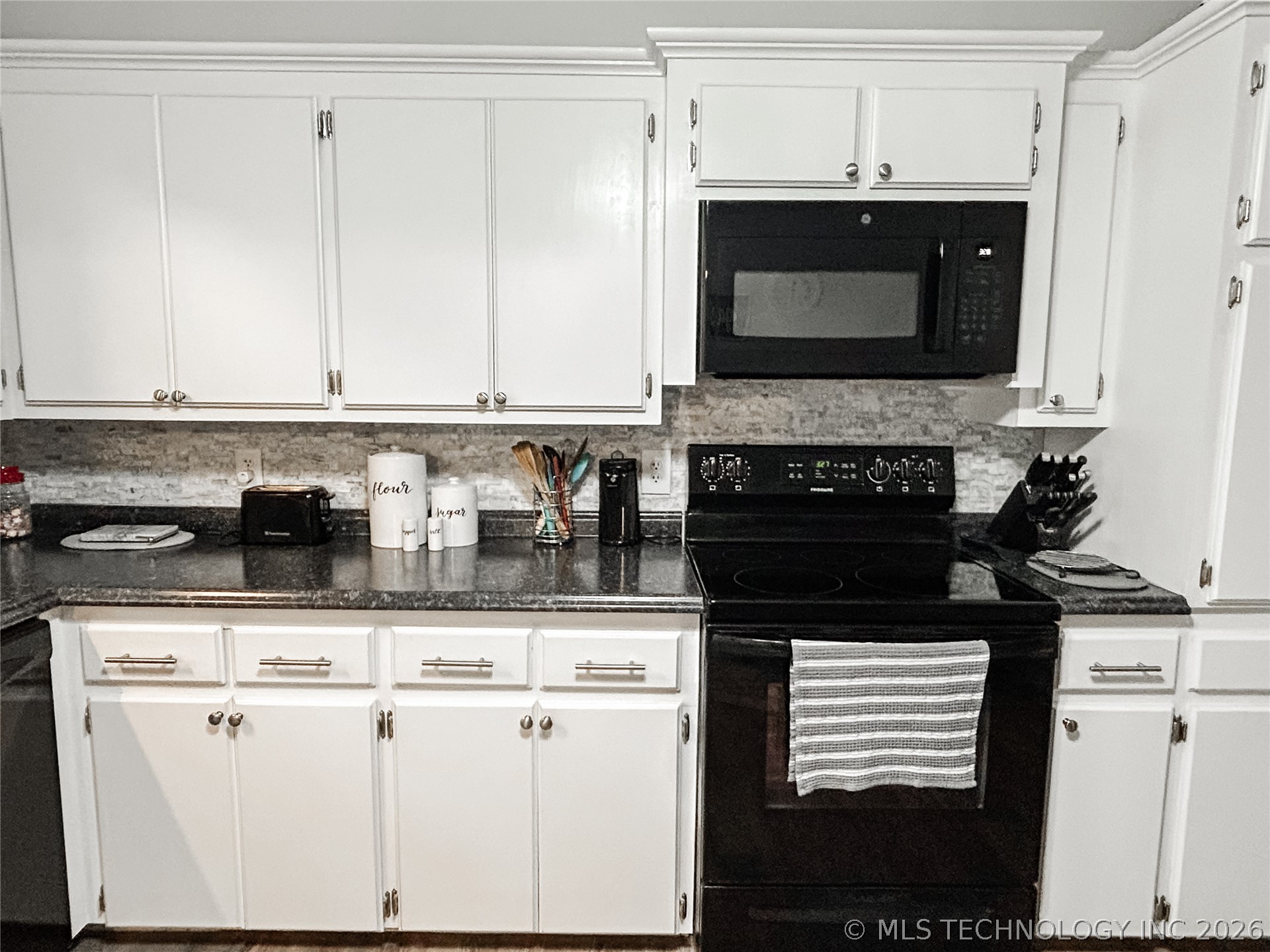 115411 S 4192 Road Property Photo 15