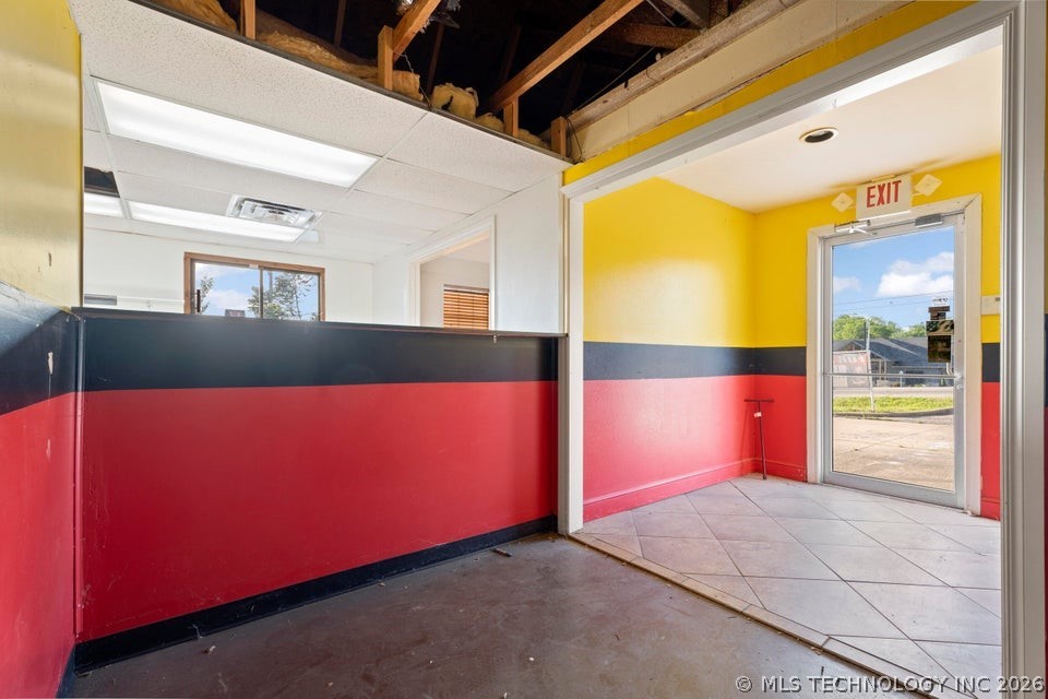 310 E 3rd Street Property Photo 10