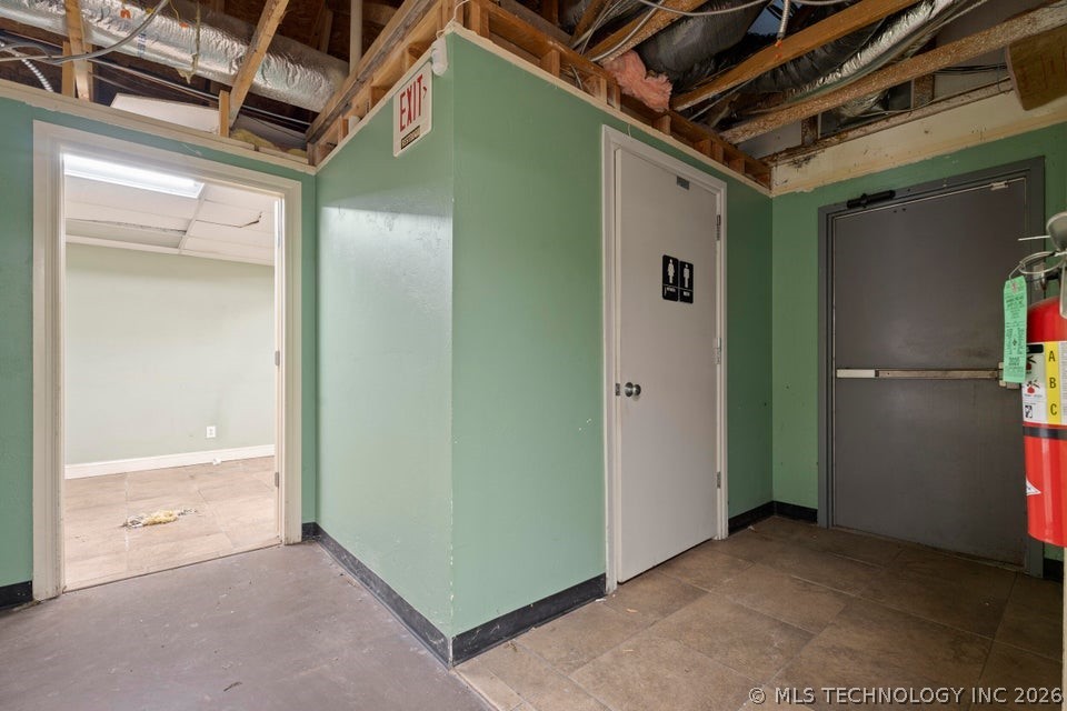 310 E 3rd Street Property Photo 14