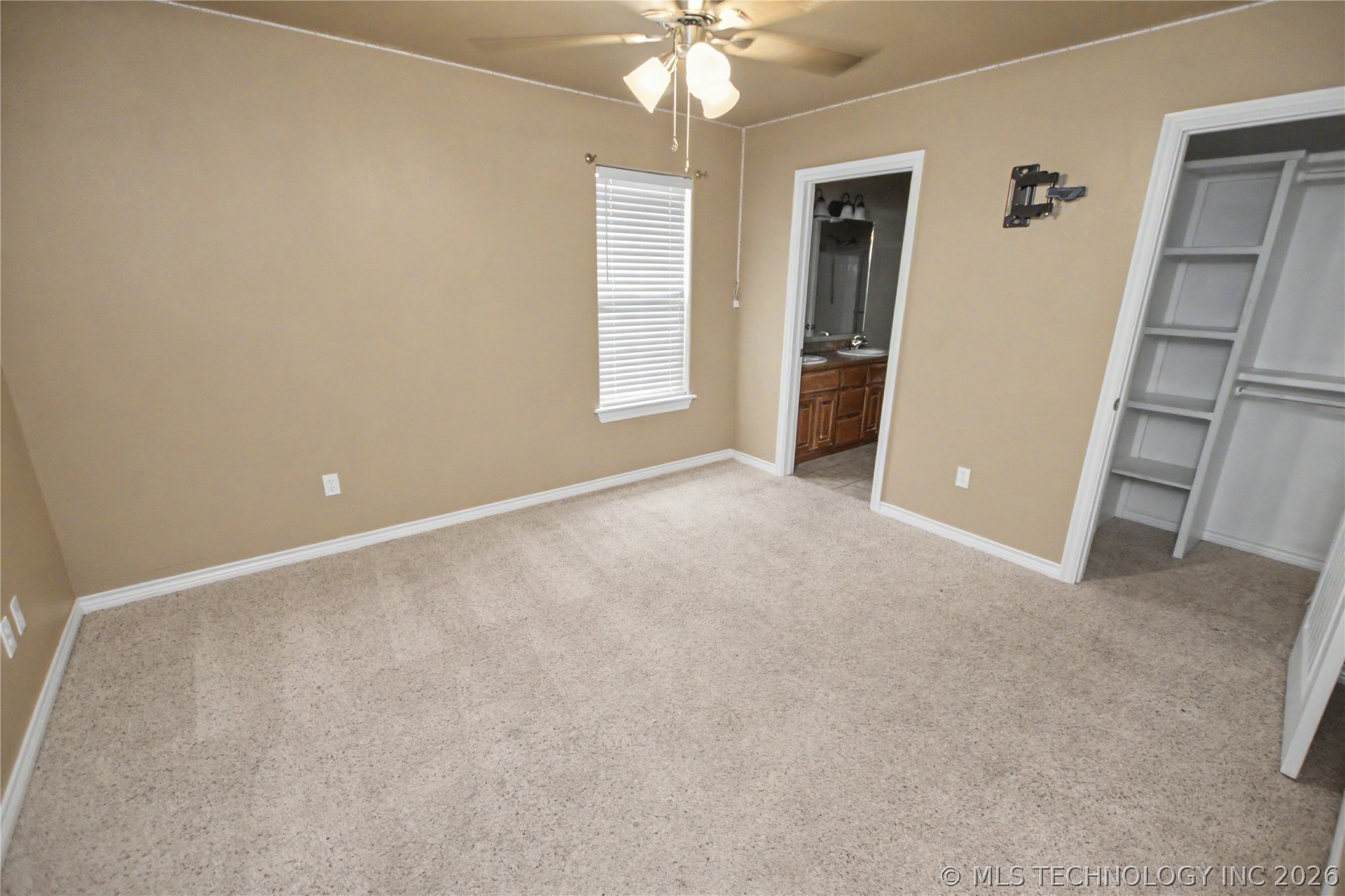 3885 Lexington Avenue Property Photo 20