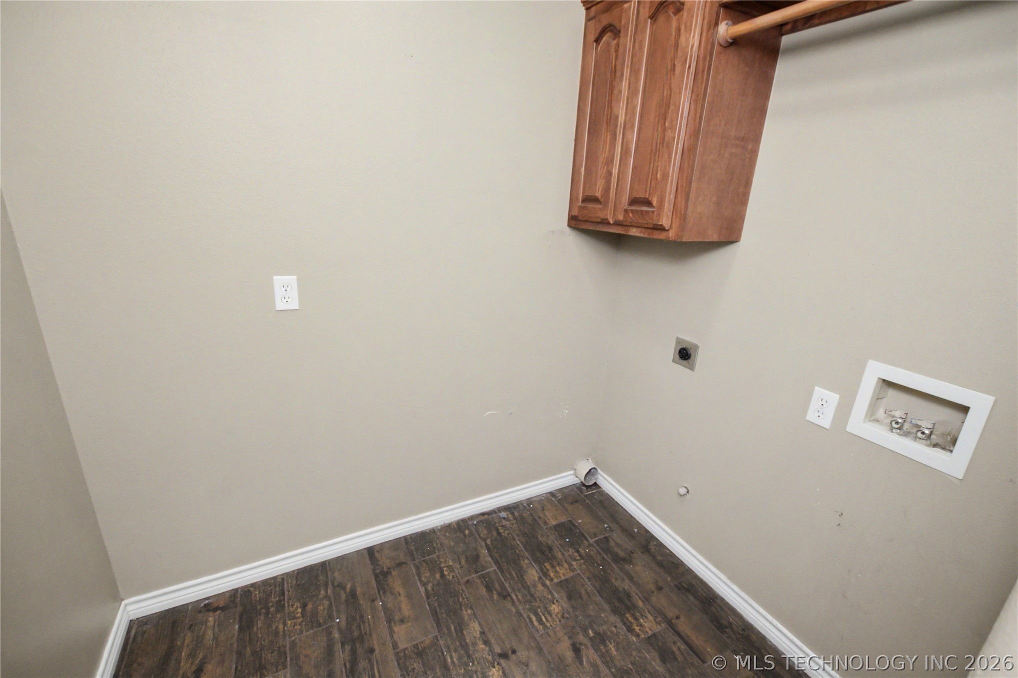 3885 Lexington Avenue Property Photo 25