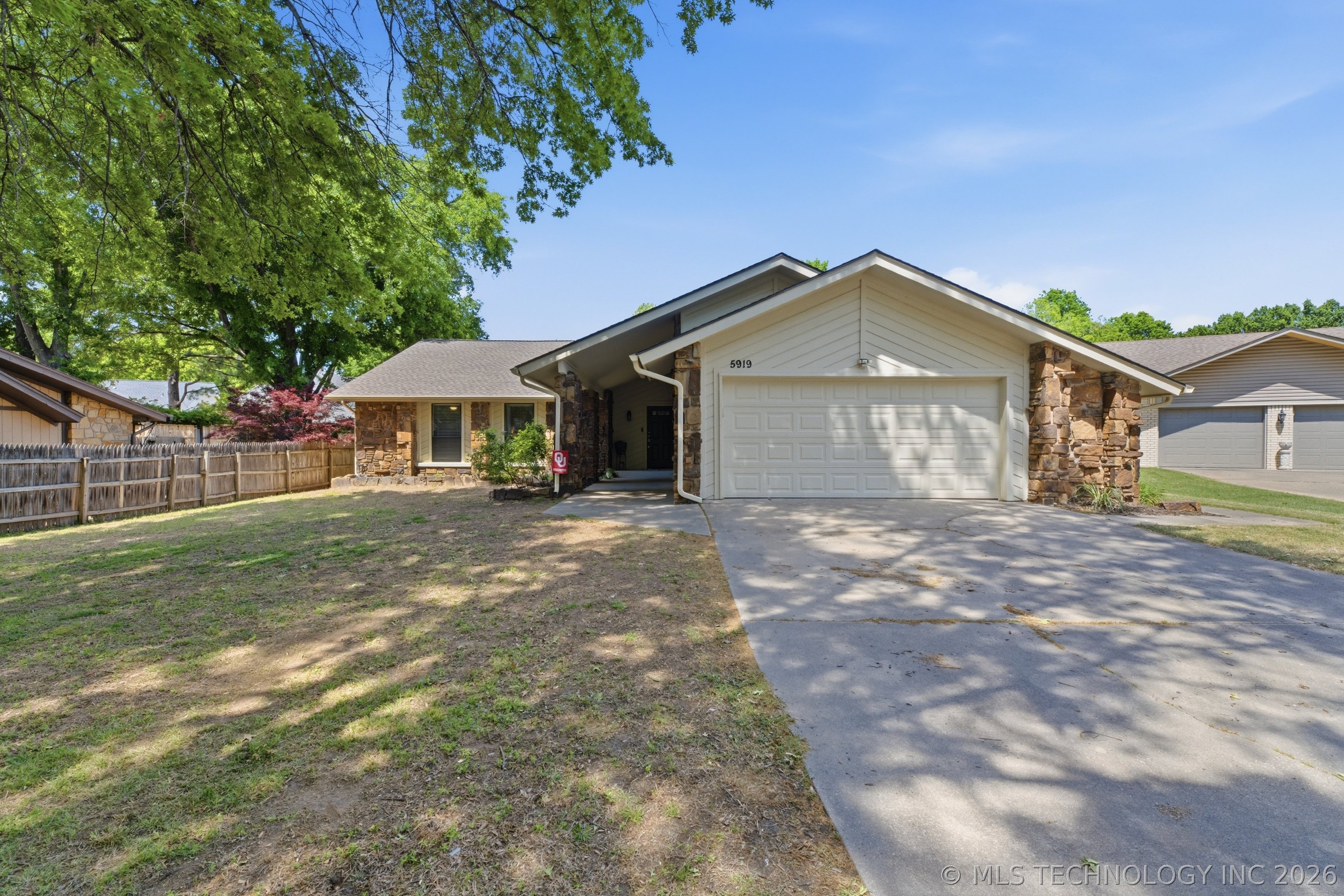 5919 E 80th Street Property Photo