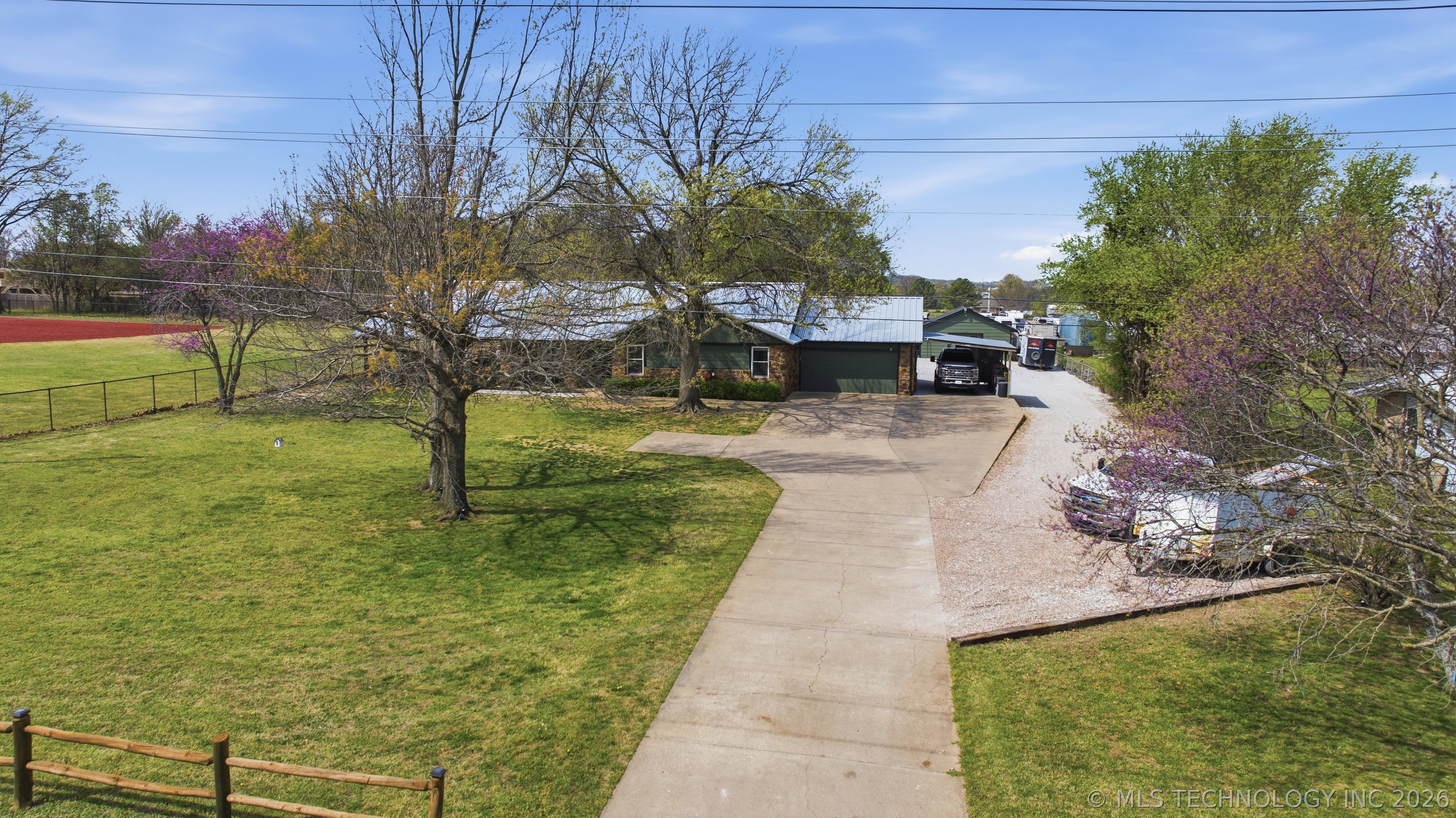 12450 S Elwood Avenue Property Photo 2