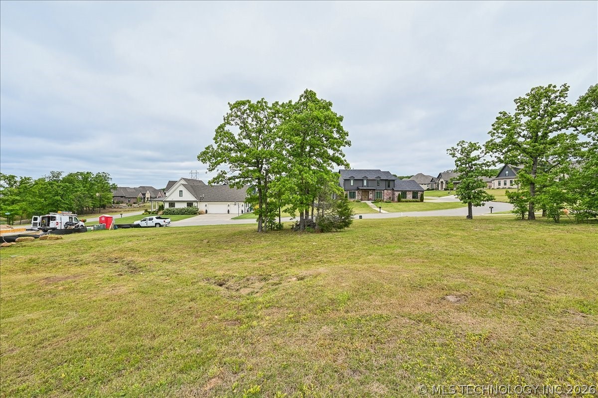 461 Creekside Drive Property Photo 4