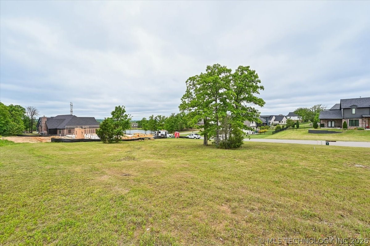 461 Creekside Drive Property Photo 5