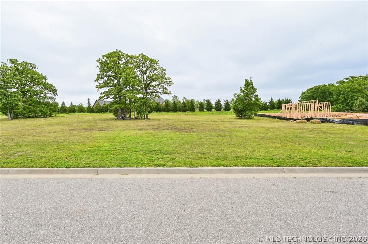 461 Creekside Drive Property Photo 7
