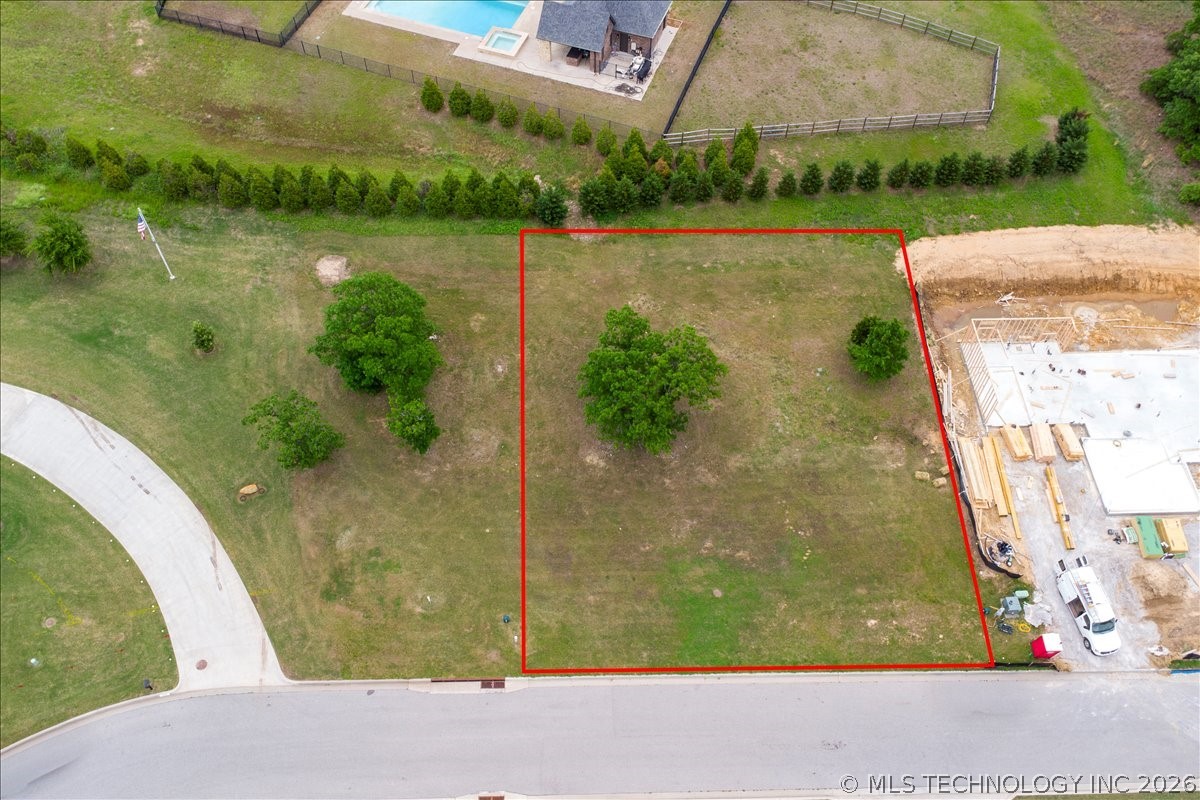 461 Creekside Drive Property Photo 16