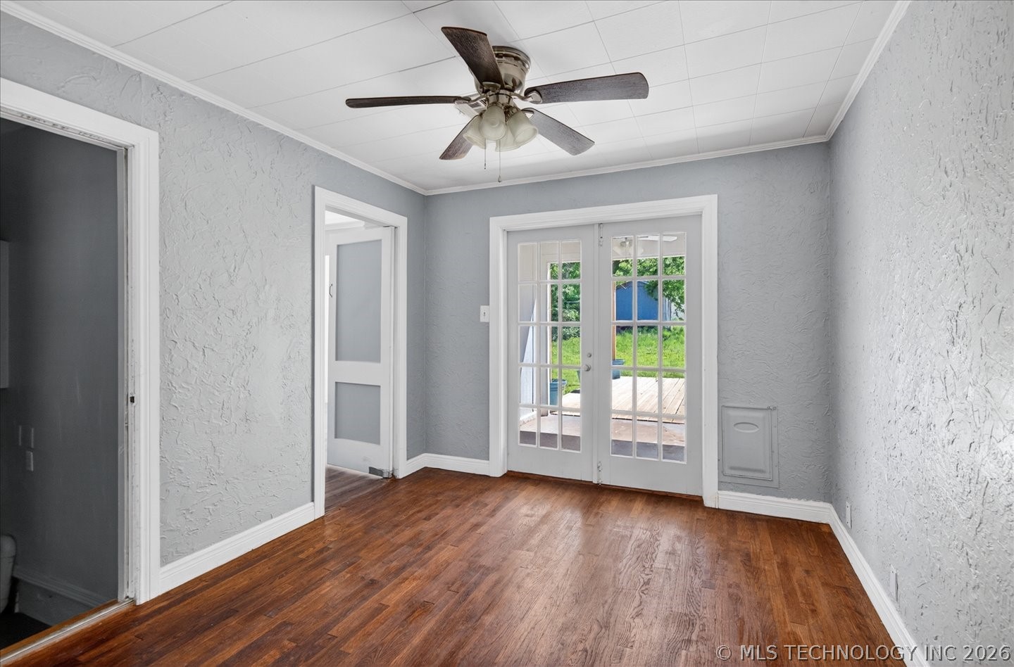1936 S Johnstone Avenue Property Photo 8