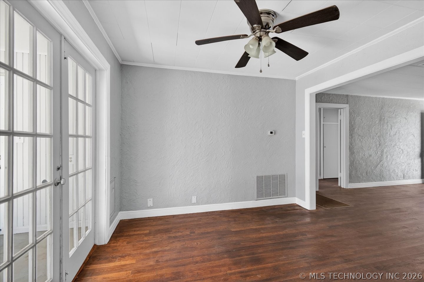 1936 S Johnstone Avenue Property Photo 10