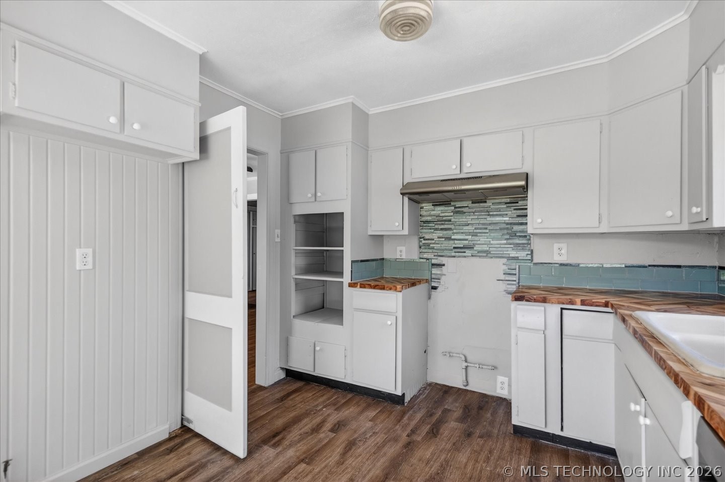 1936 S Johnstone Avenue Property Photo 15