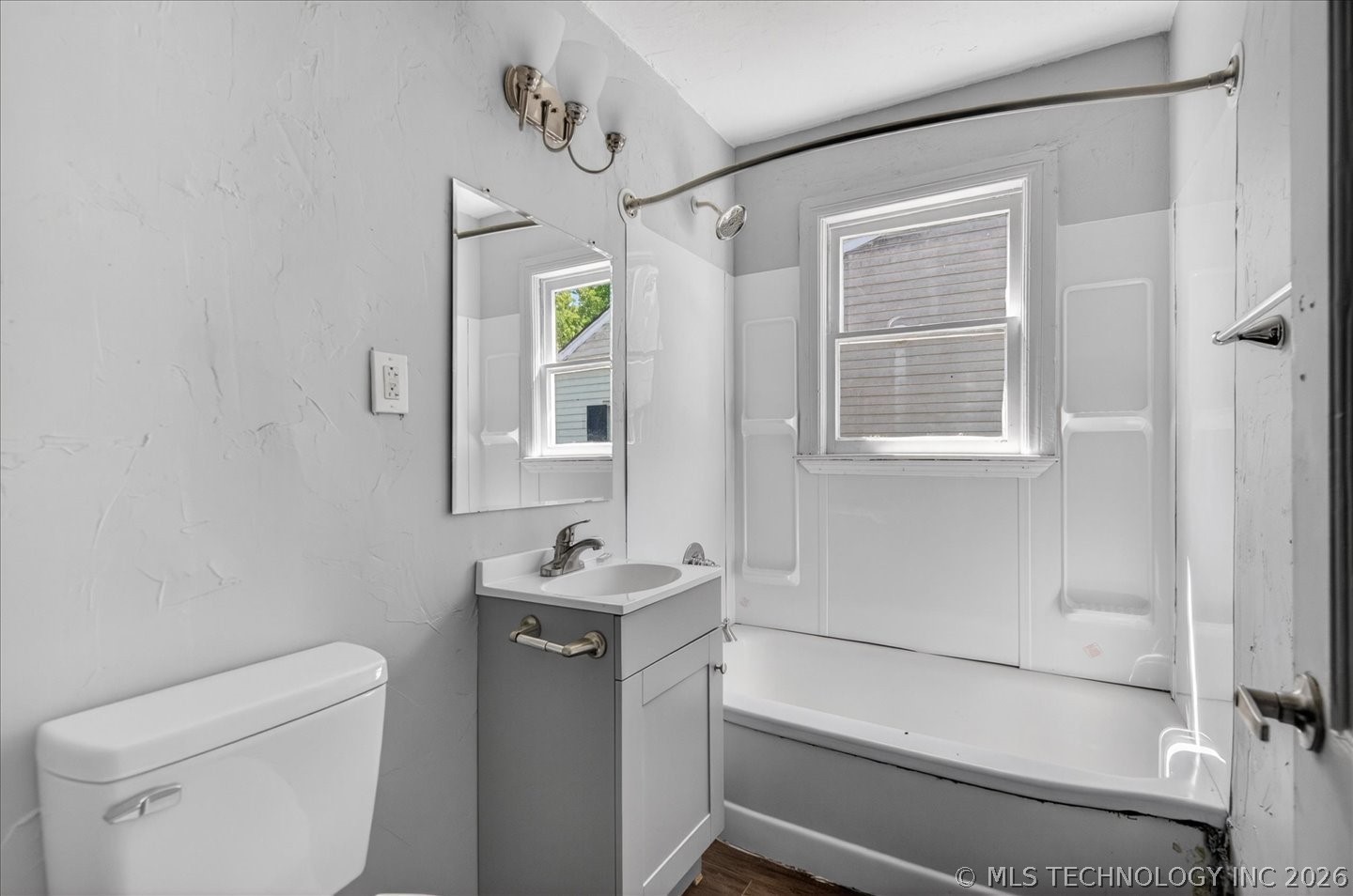 1936 S Johnstone Avenue Property Photo 18