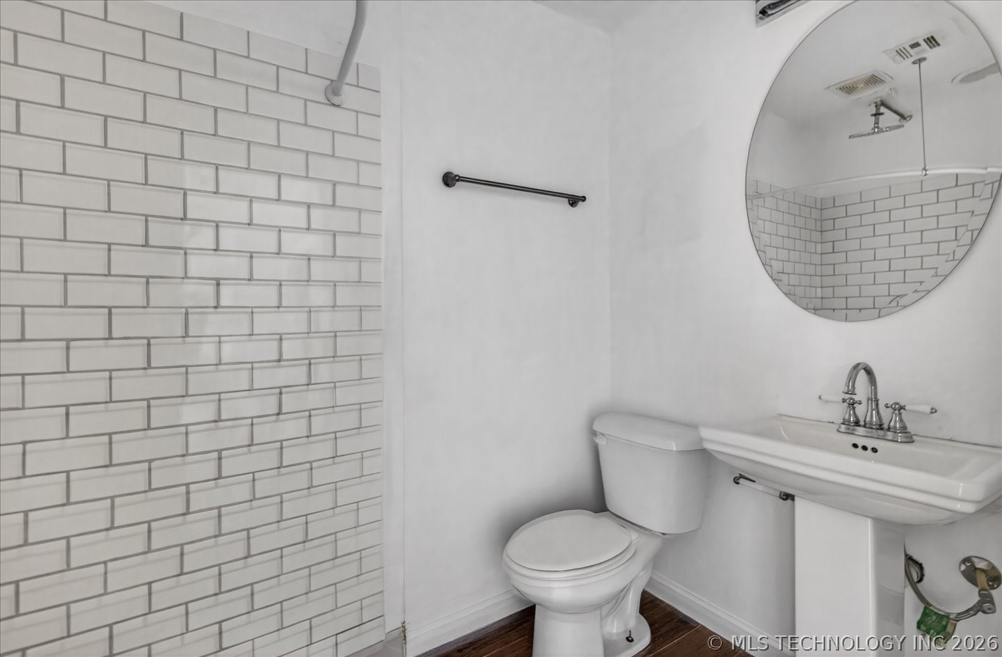 1936 S Johnstone Avenue Property Photo 21
