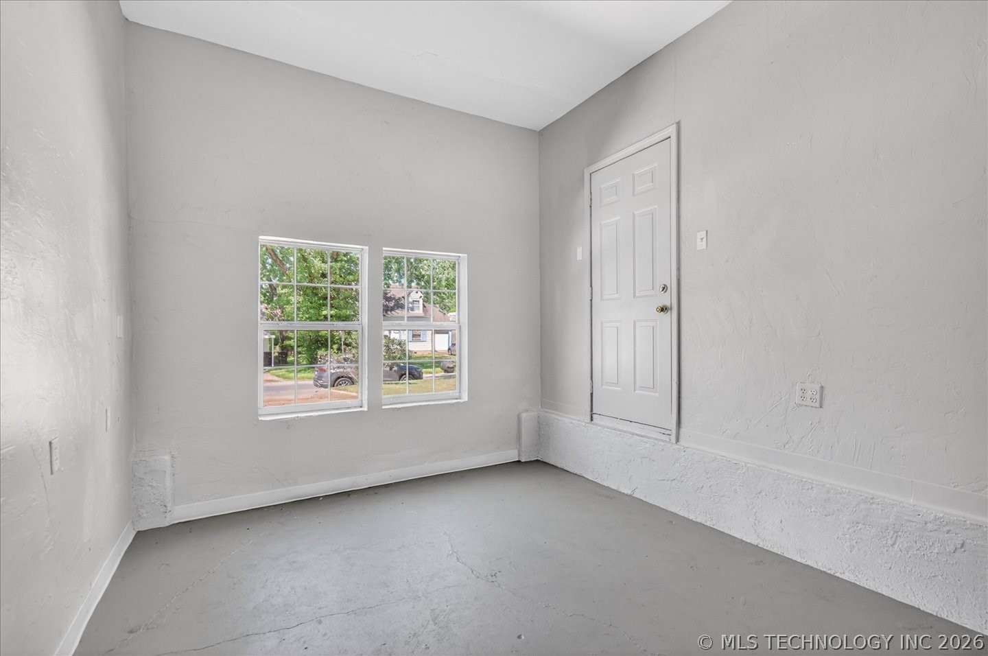 1936 S Johnstone Avenue Property Photo 26