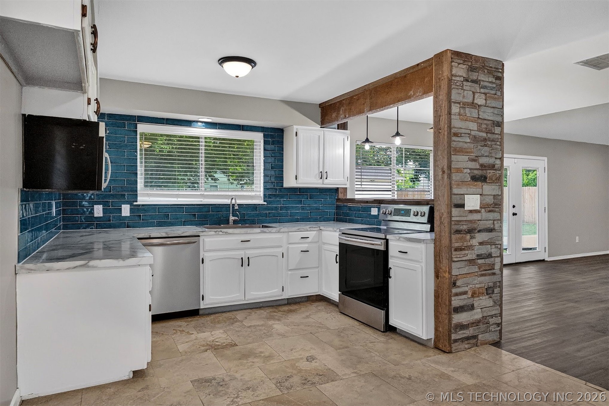 1737 W 63rd Street Property Photo 8