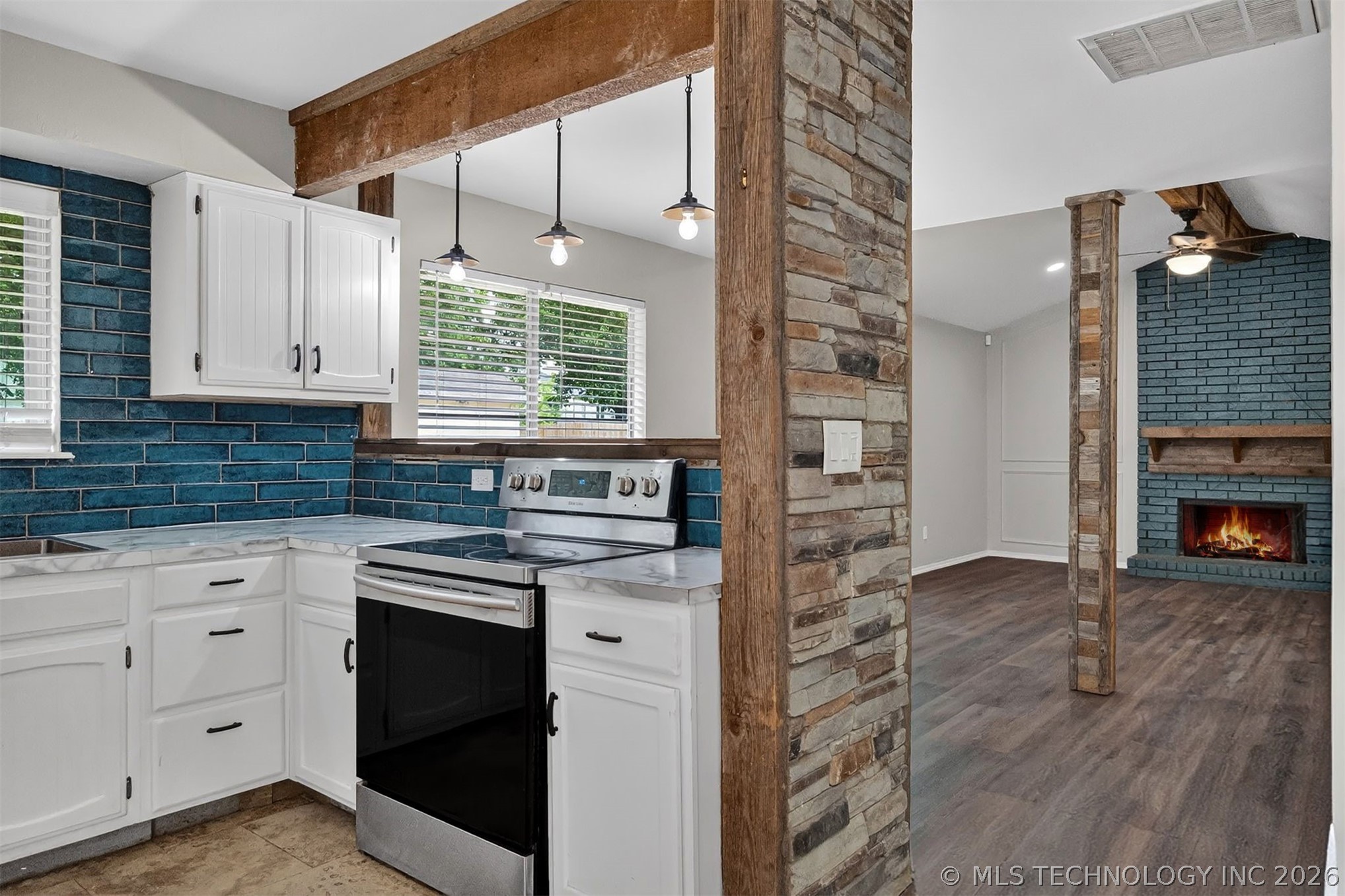 1737 W 63rd Street Property Photo 9