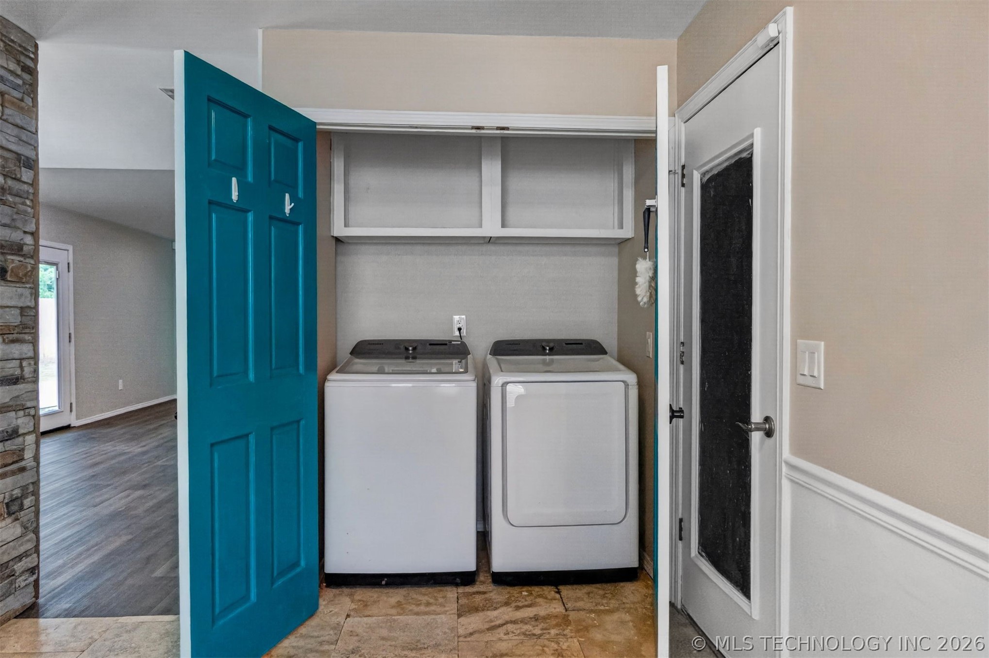 1737 W 63rd Street Property Photo 12