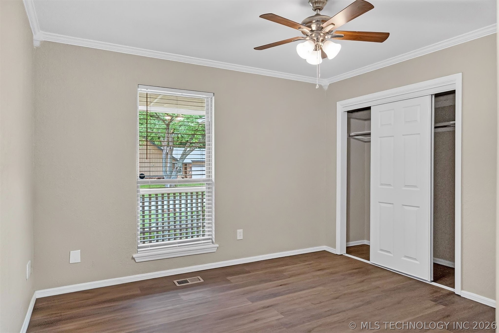1737 W 63rd Street Property Photo 14