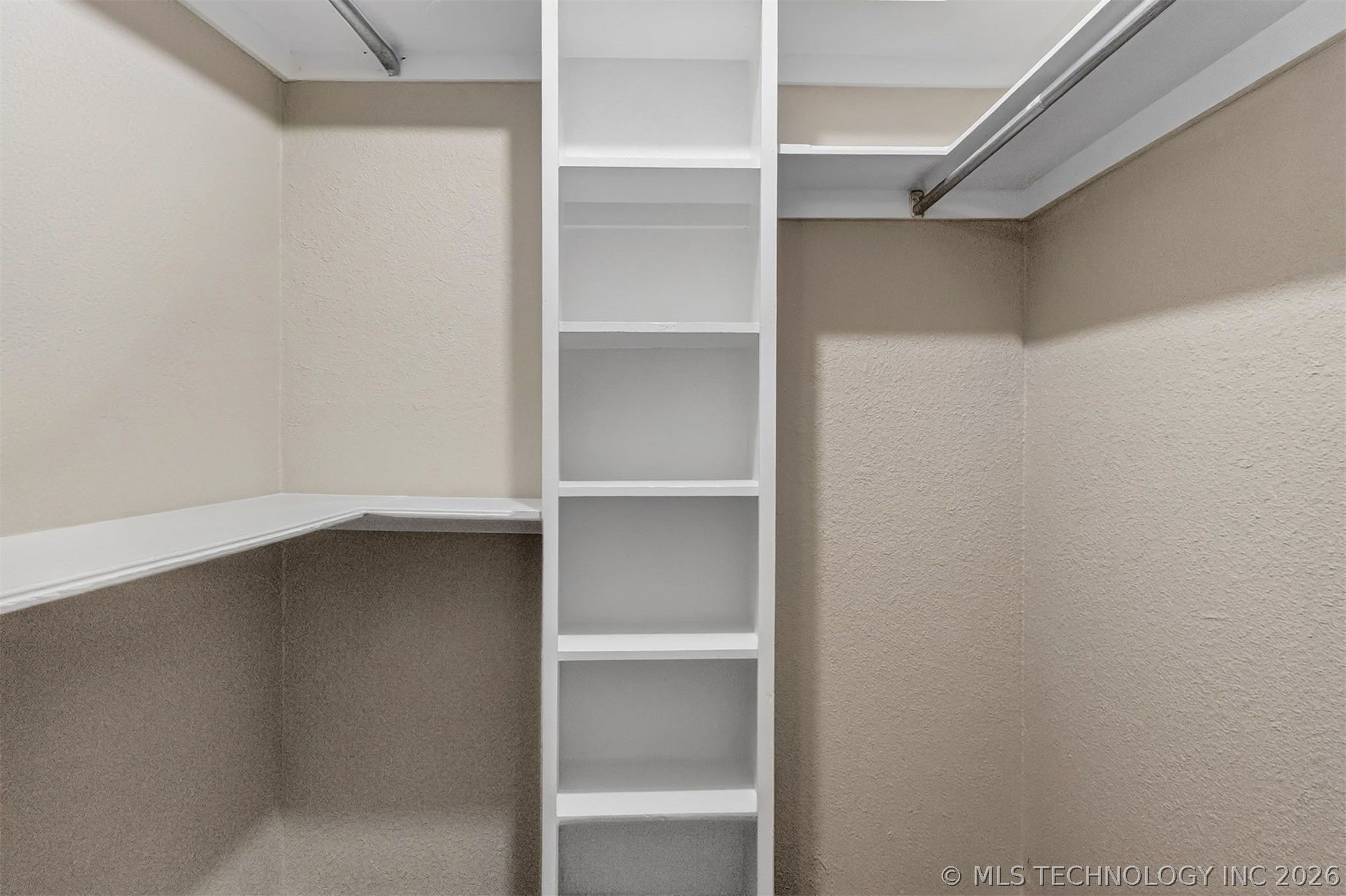 1737 W 63rd Street Property Photo 20