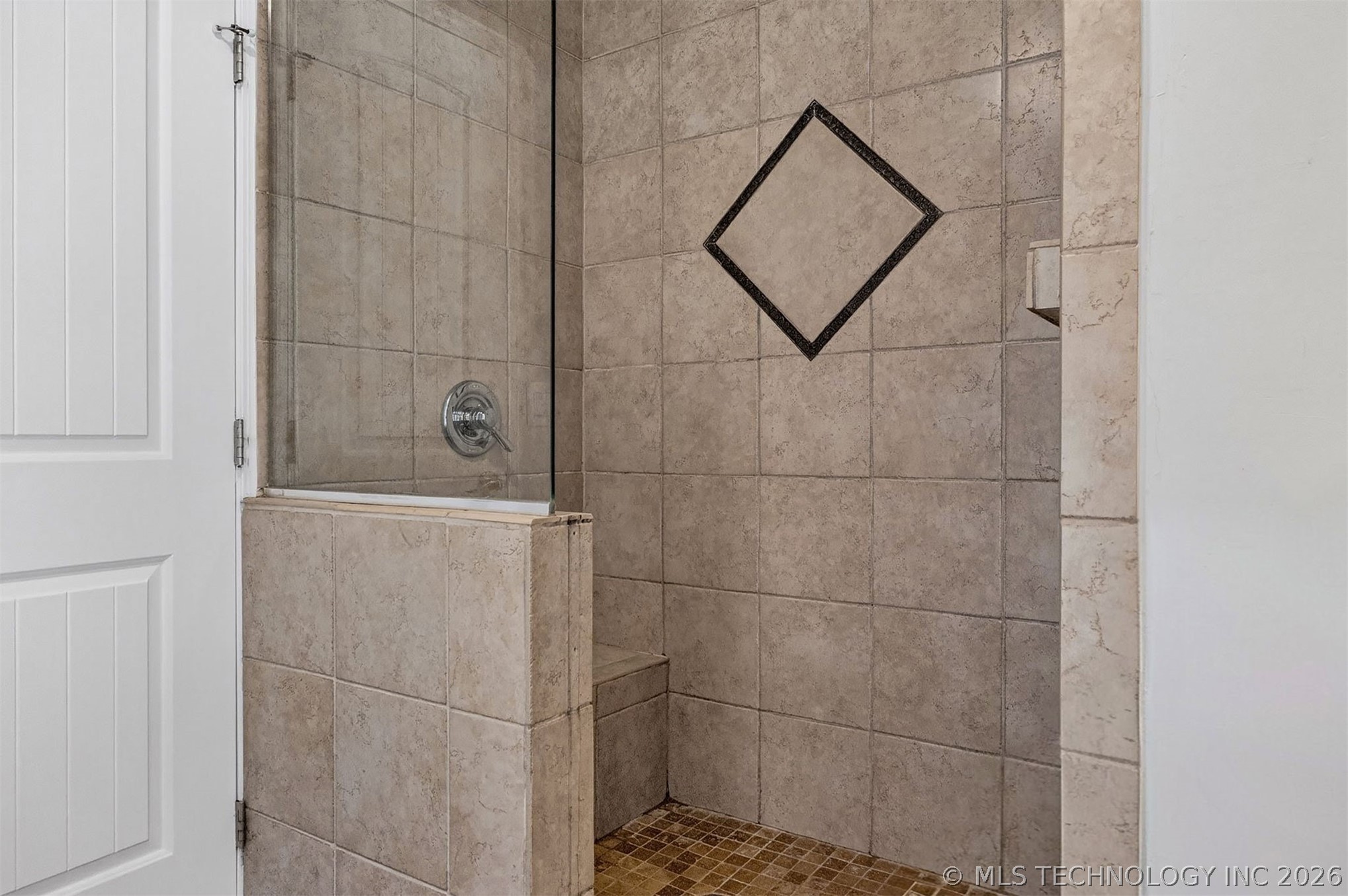 1737 W 63rd Street Property Photo 32