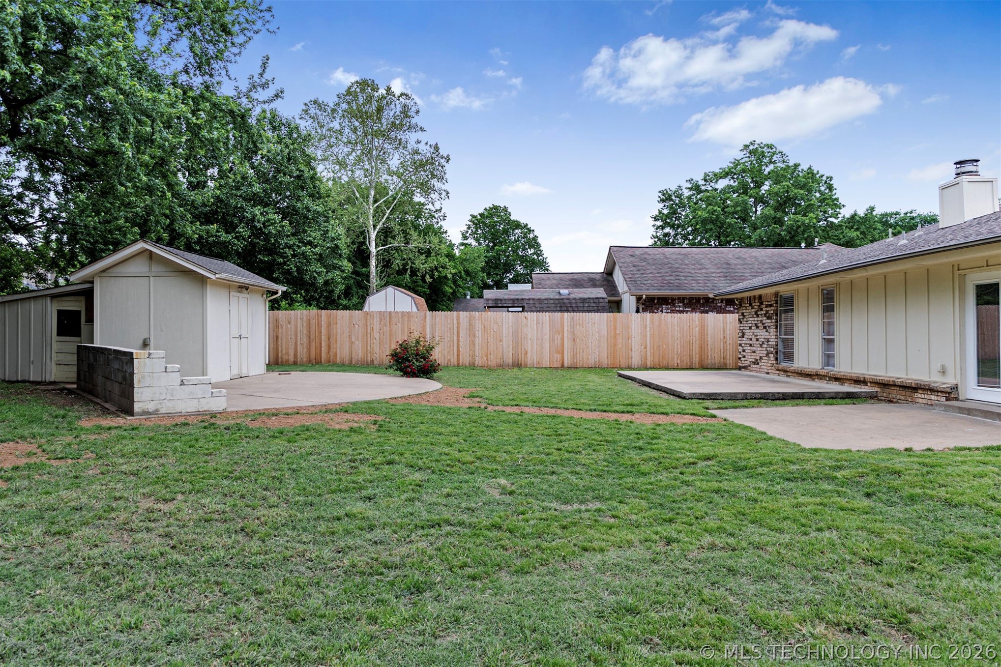 1737 W 63rd Street Property Photo 33