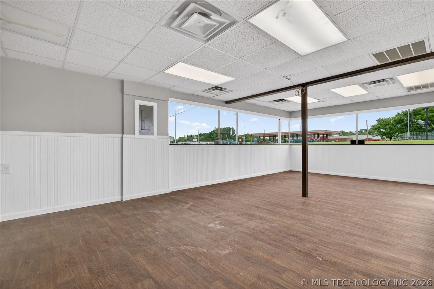 145 Se Washington Boulevard Property Photo 3