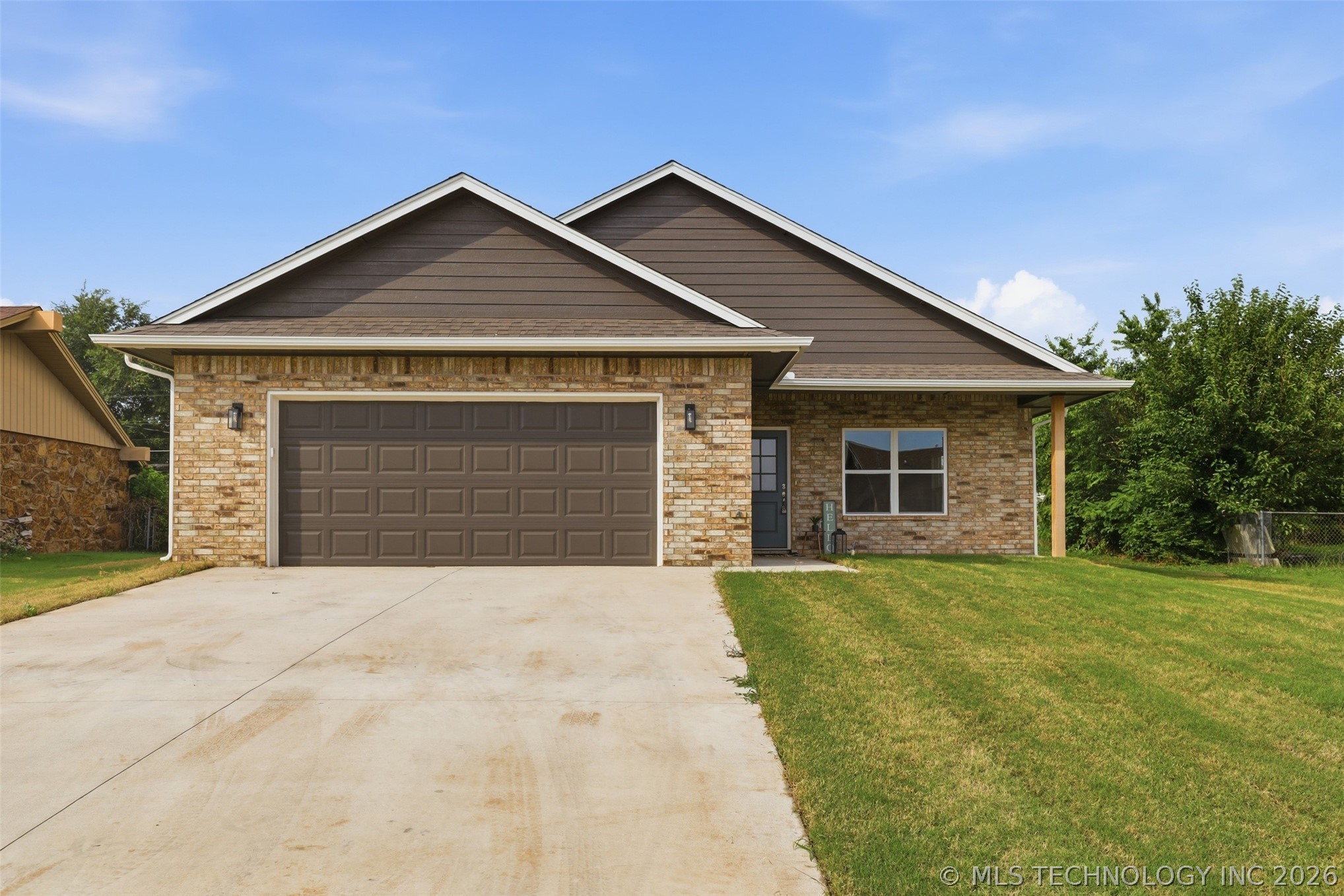 114 Sooner Drive Property Photo 1