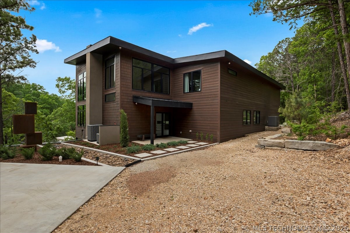 2614699 Property Photo 2