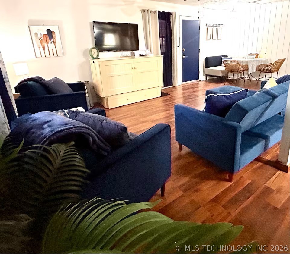 10800 Lois Lane Property Photo 8