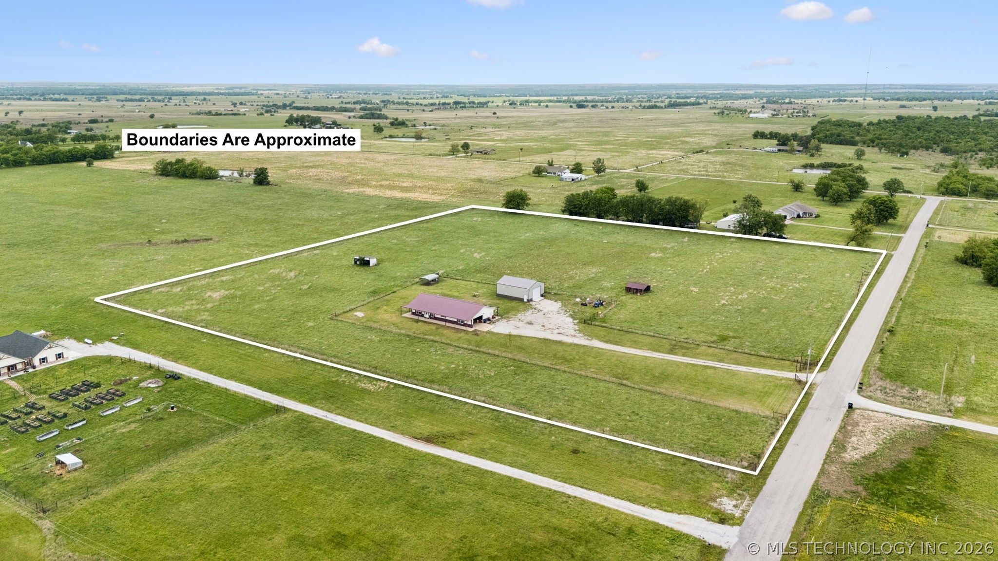 7500 S 4130 Road Property Photo 2