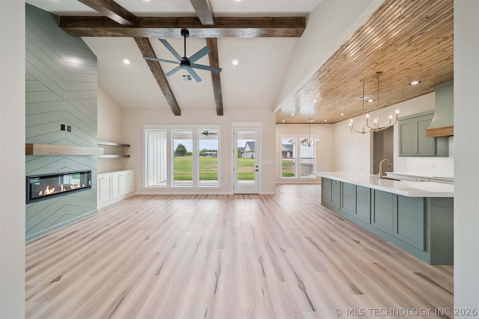 956 Blue Bird Lane Property Photo 15
