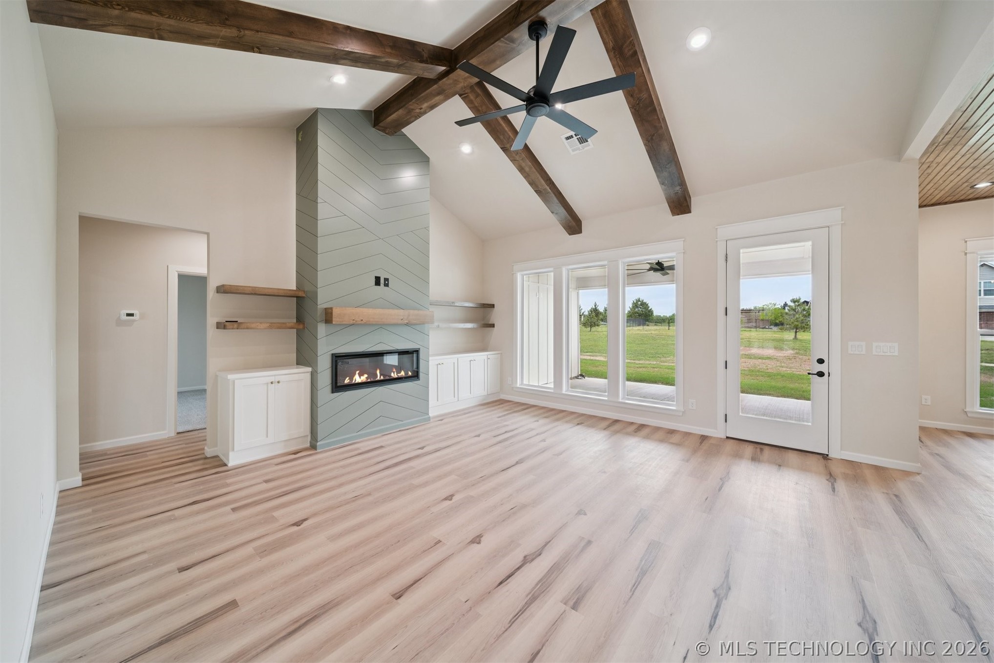956 Blue Bird Lane Property Photo 17